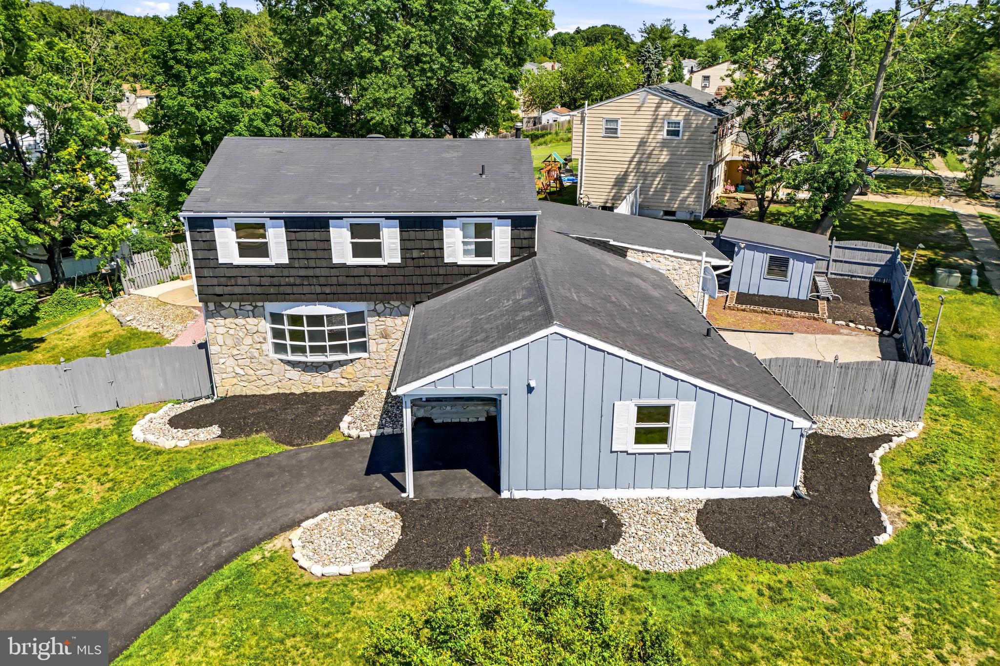 5 JEFFERSON DRIVE