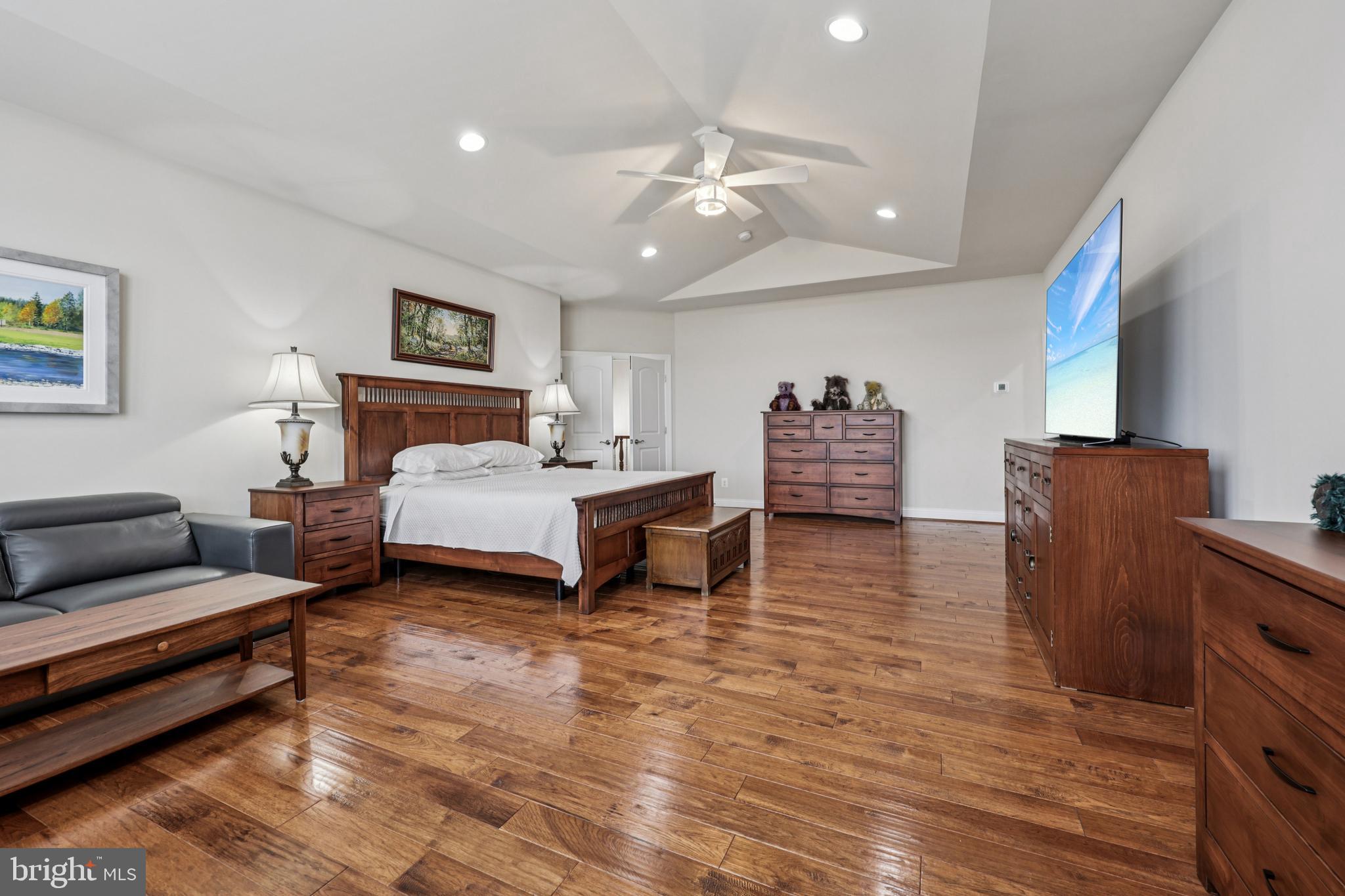 HUNT RIDGE PRESERVE - Residential