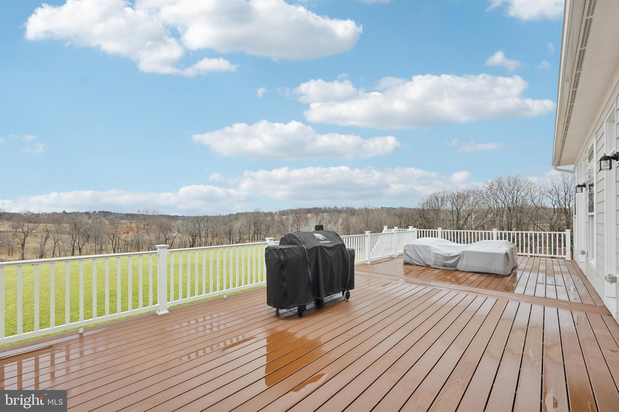 HUNT RIDGE PRESERVE - Residential