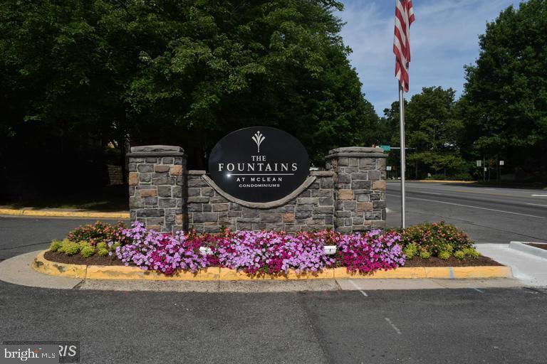 FOUNTAINS AT MCLEAN - Residential Lease