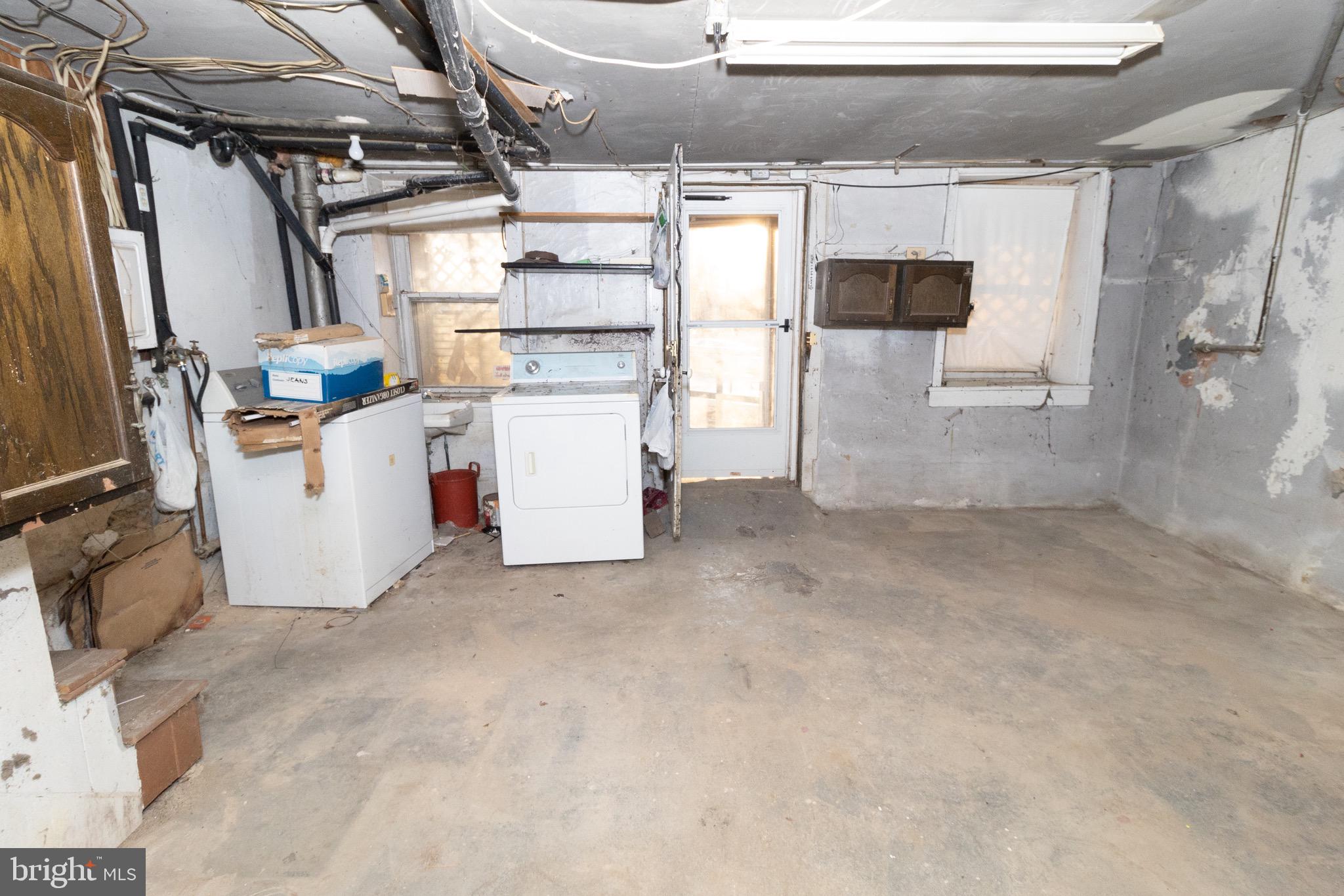 AIRLEY HEIGHTS - Residential