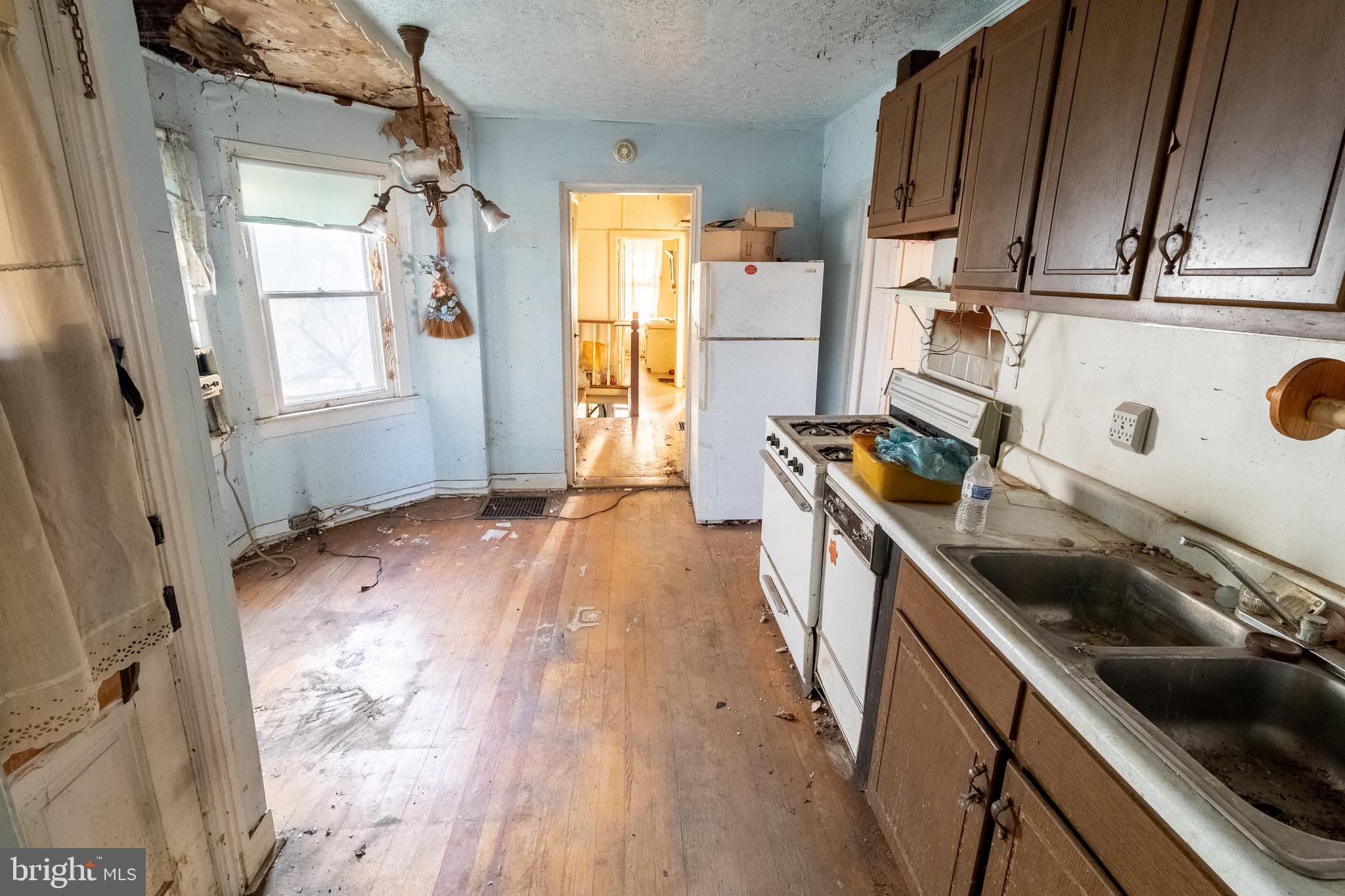 AIRLEY HEIGHTS - Residential