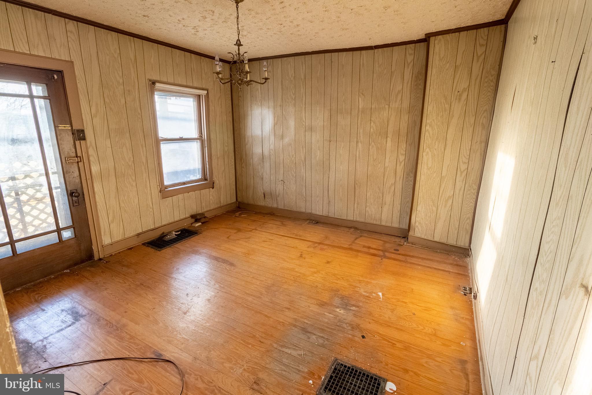 AIRLEY HEIGHTS - Residential