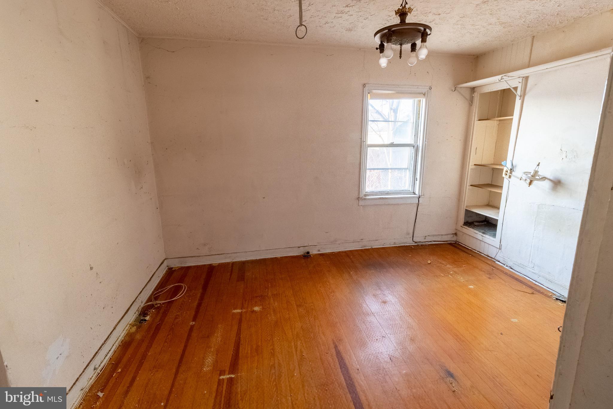 AIRLEY HEIGHTS - Residential