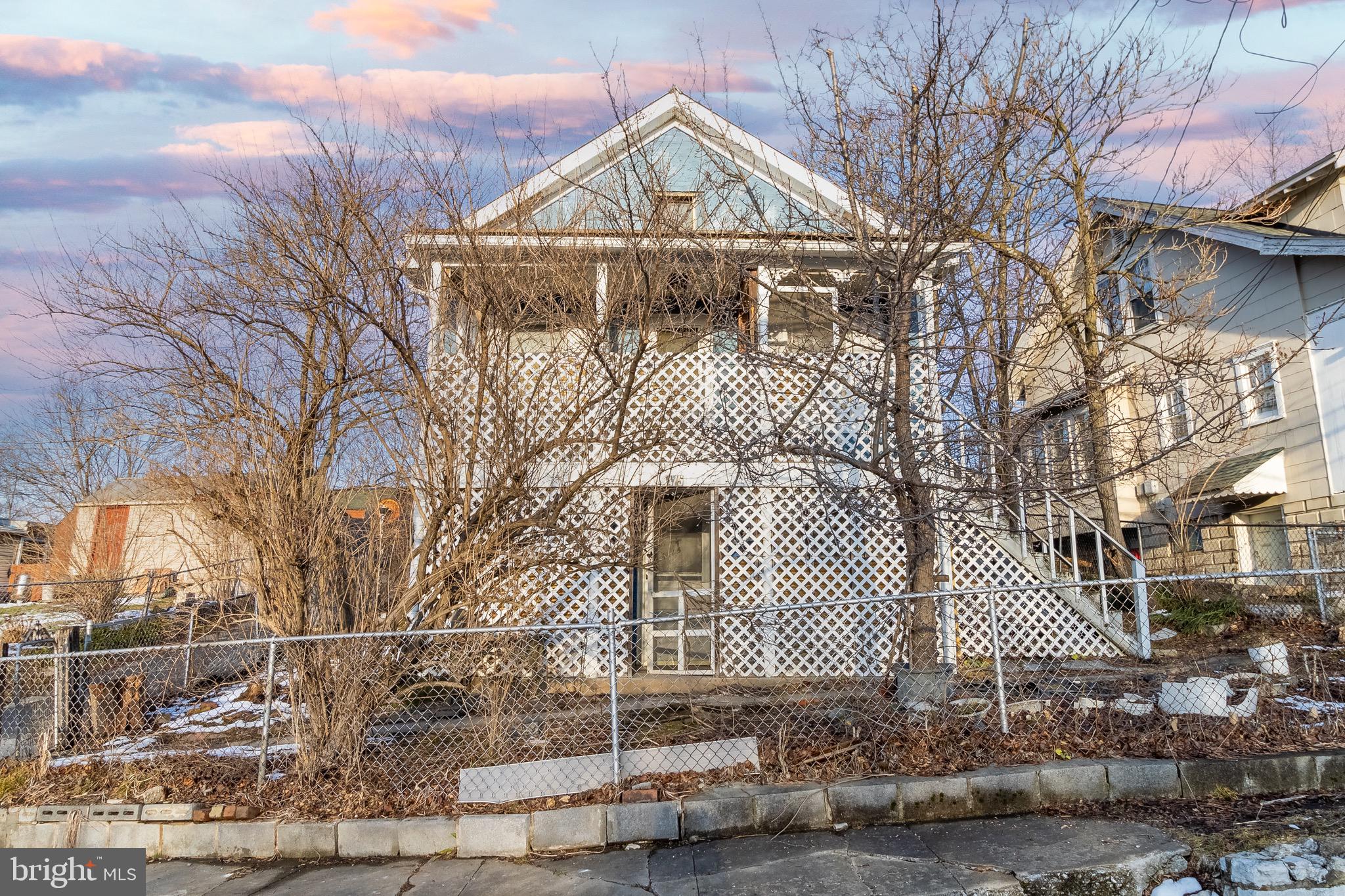 AIRLEY HEIGHTS - Residential