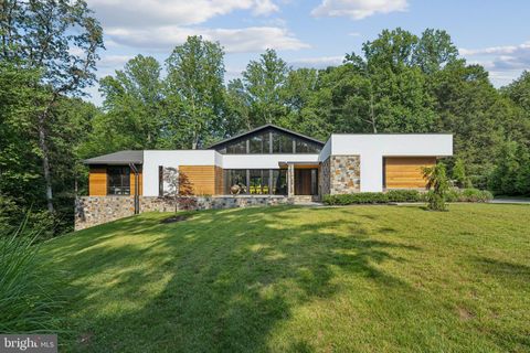 11013 RIVERWOOD DRIVE POTOMAC MD 20854
