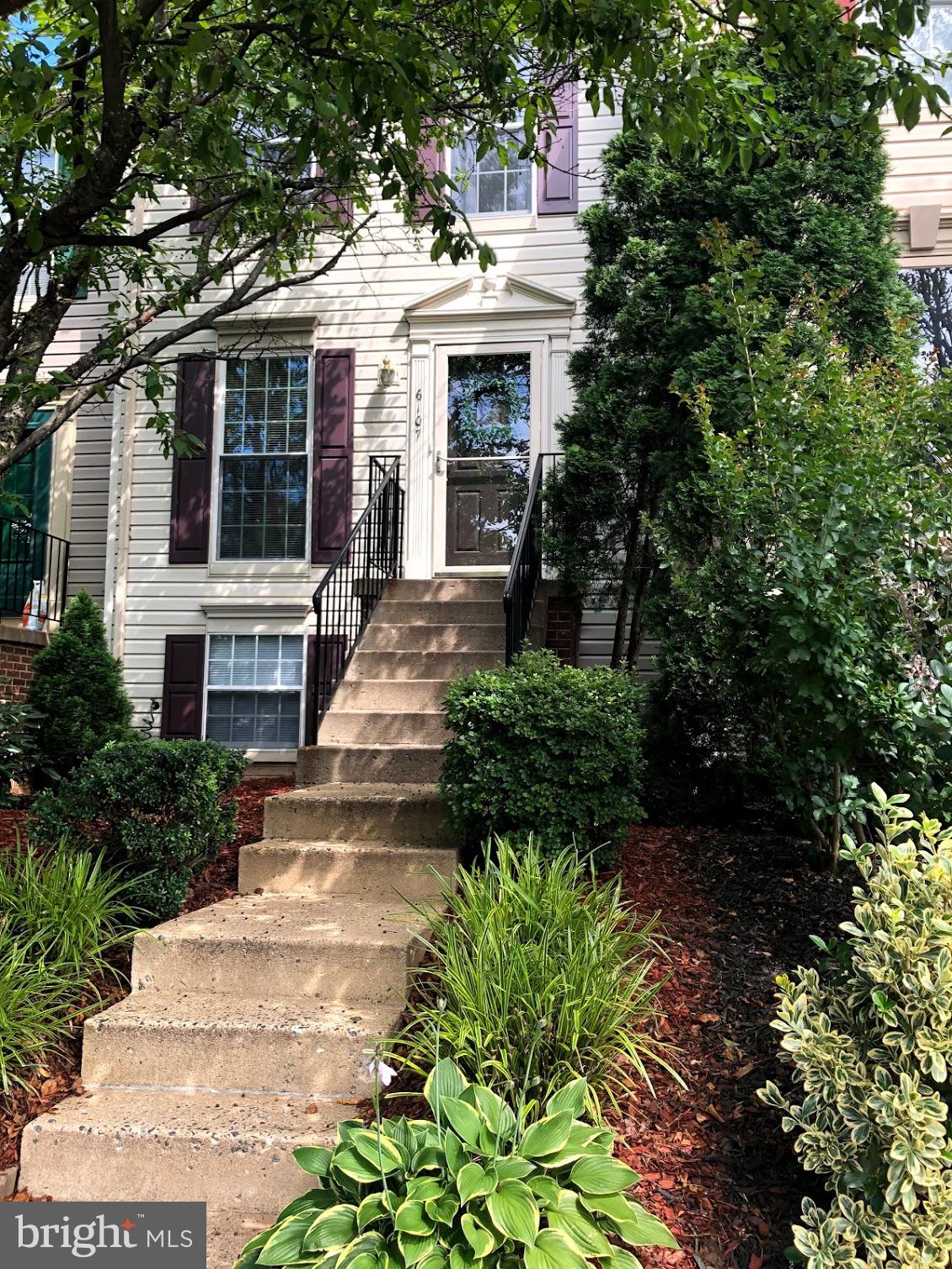 CENTRE RIDGE LAND BAY - Residential Lease