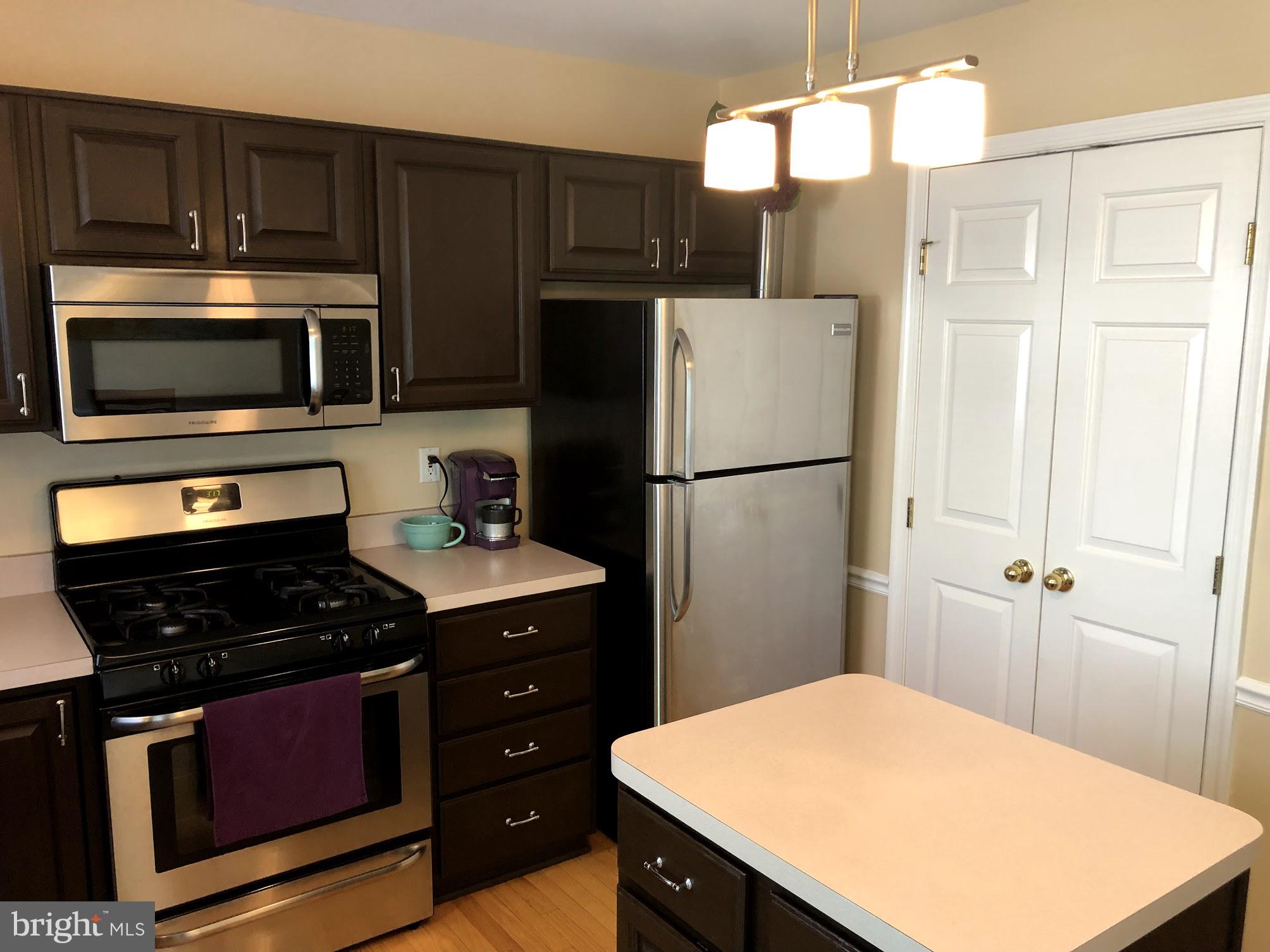 CENTRE RIDGE LAND BAY - Residential Lease