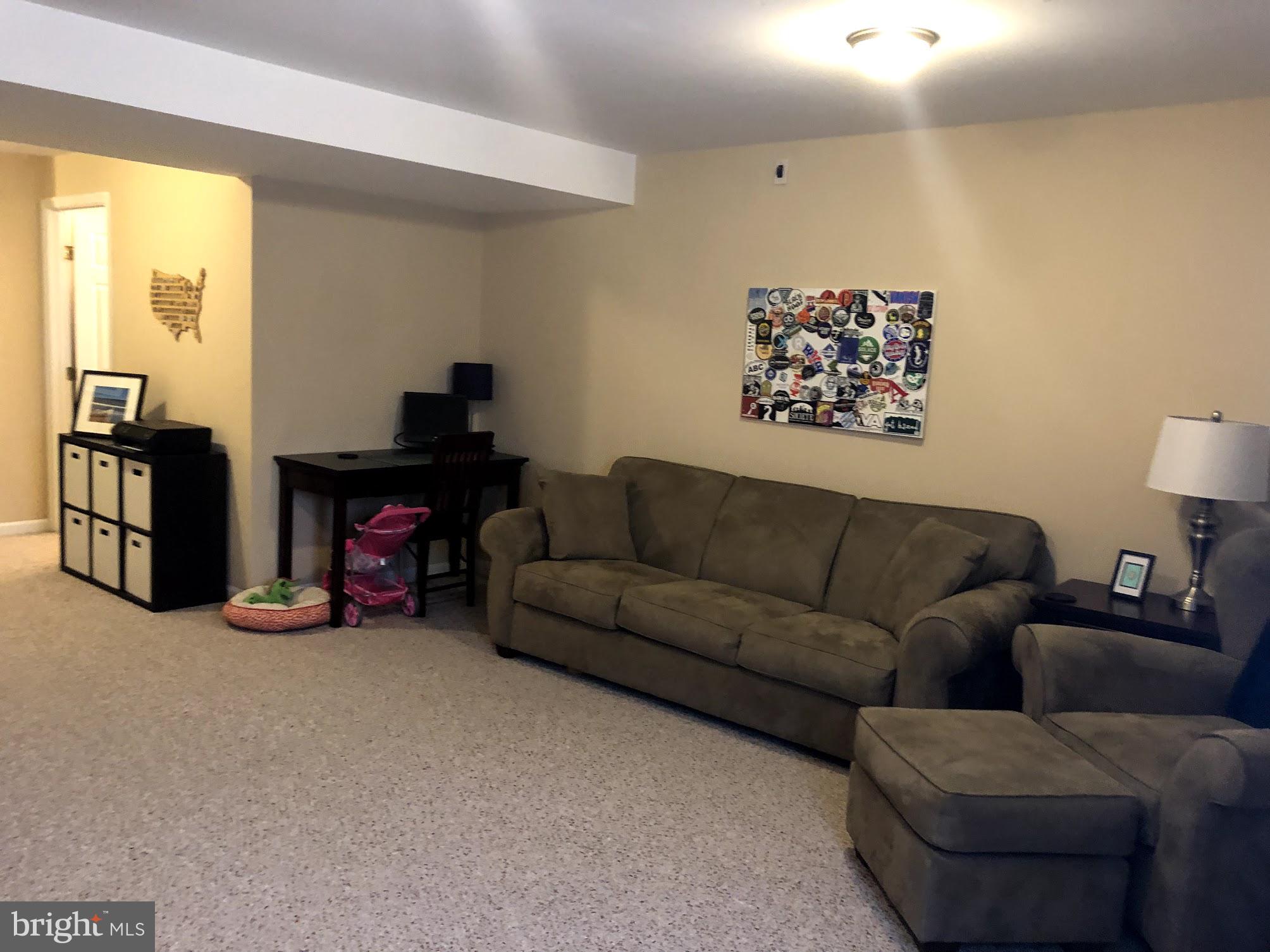 CENTRE RIDGE LAND BAY - Residential Lease