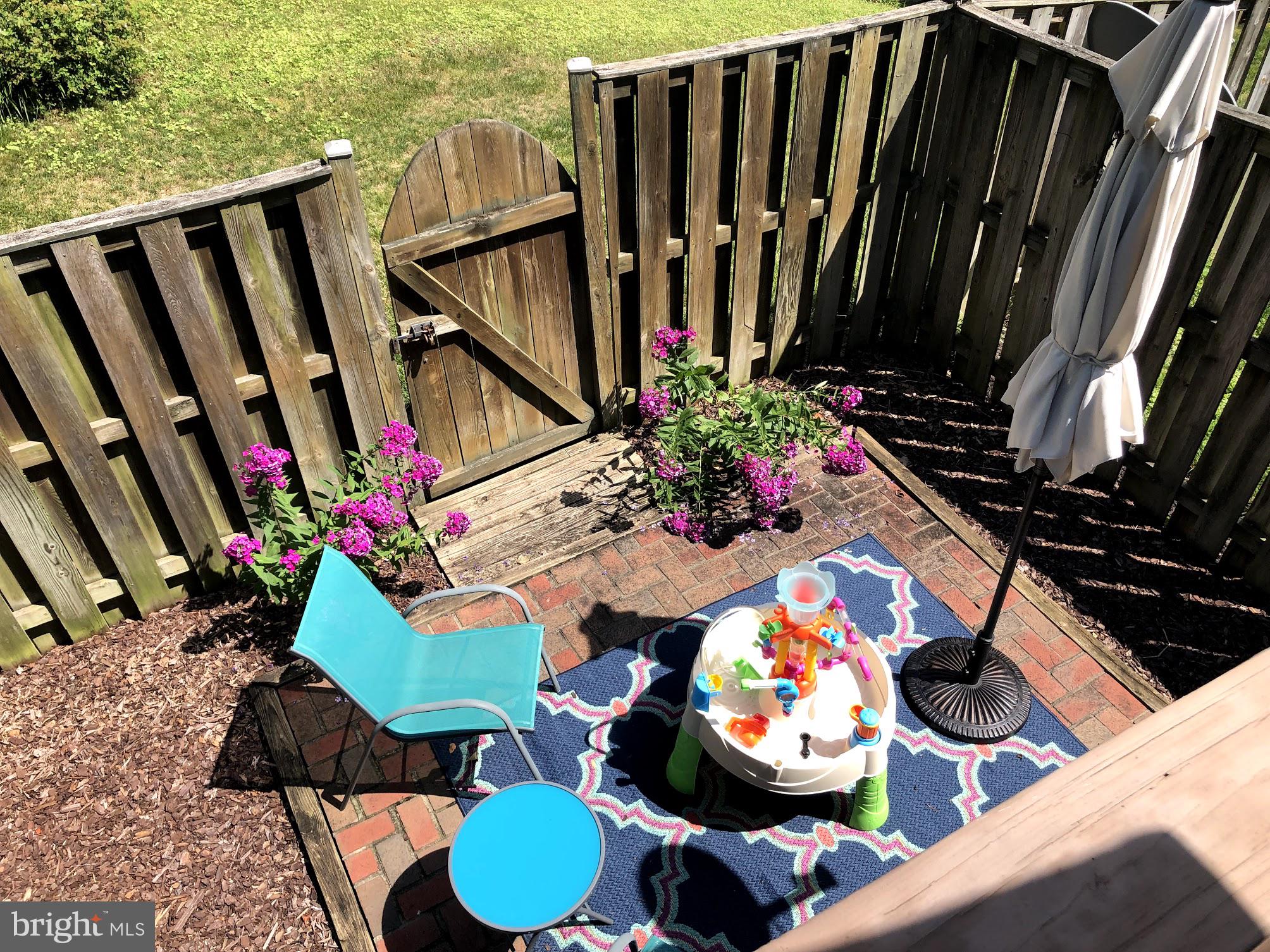 CENTRE RIDGE LAND BAY - Residential Lease