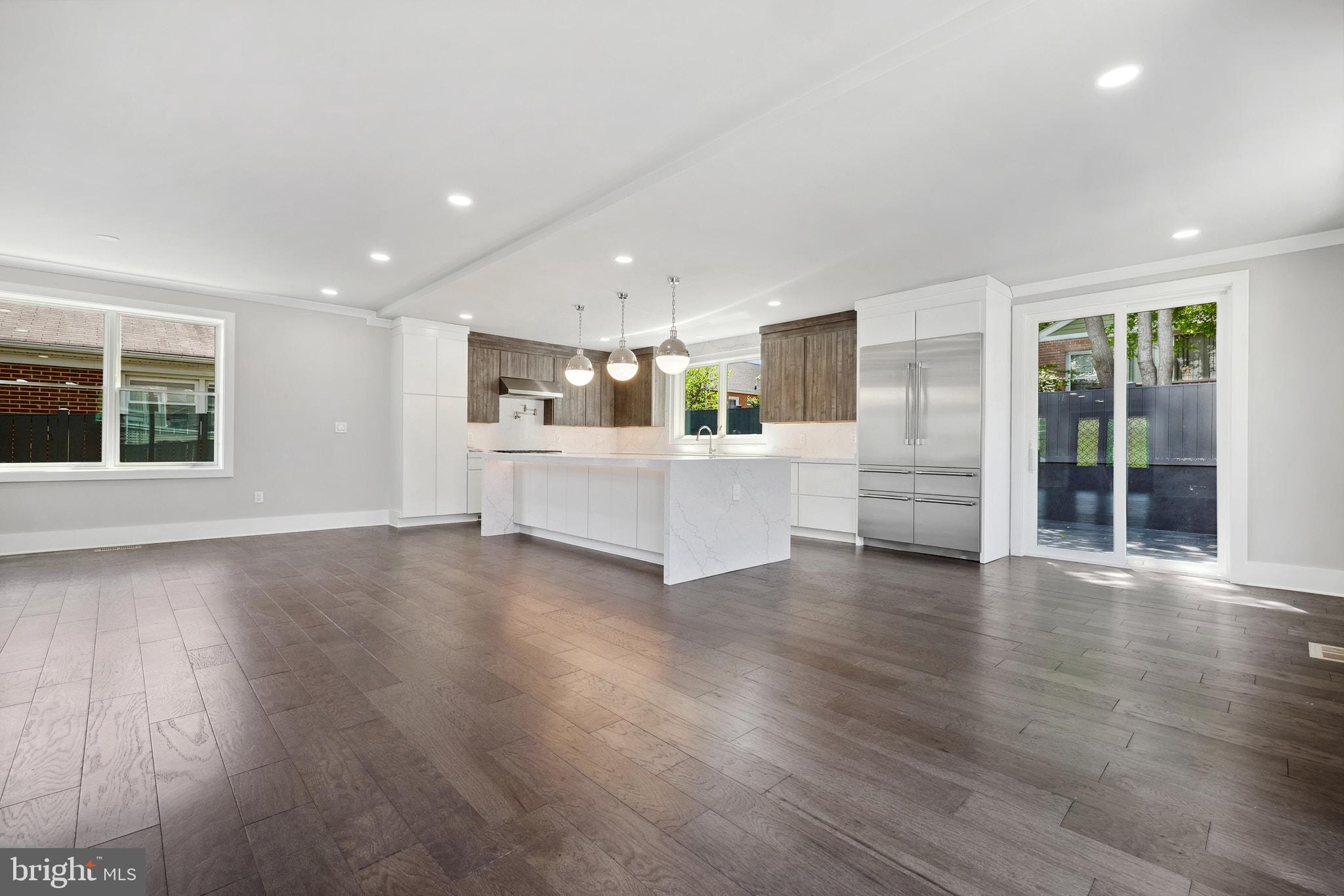 ARLINGTON VIEW - Residential