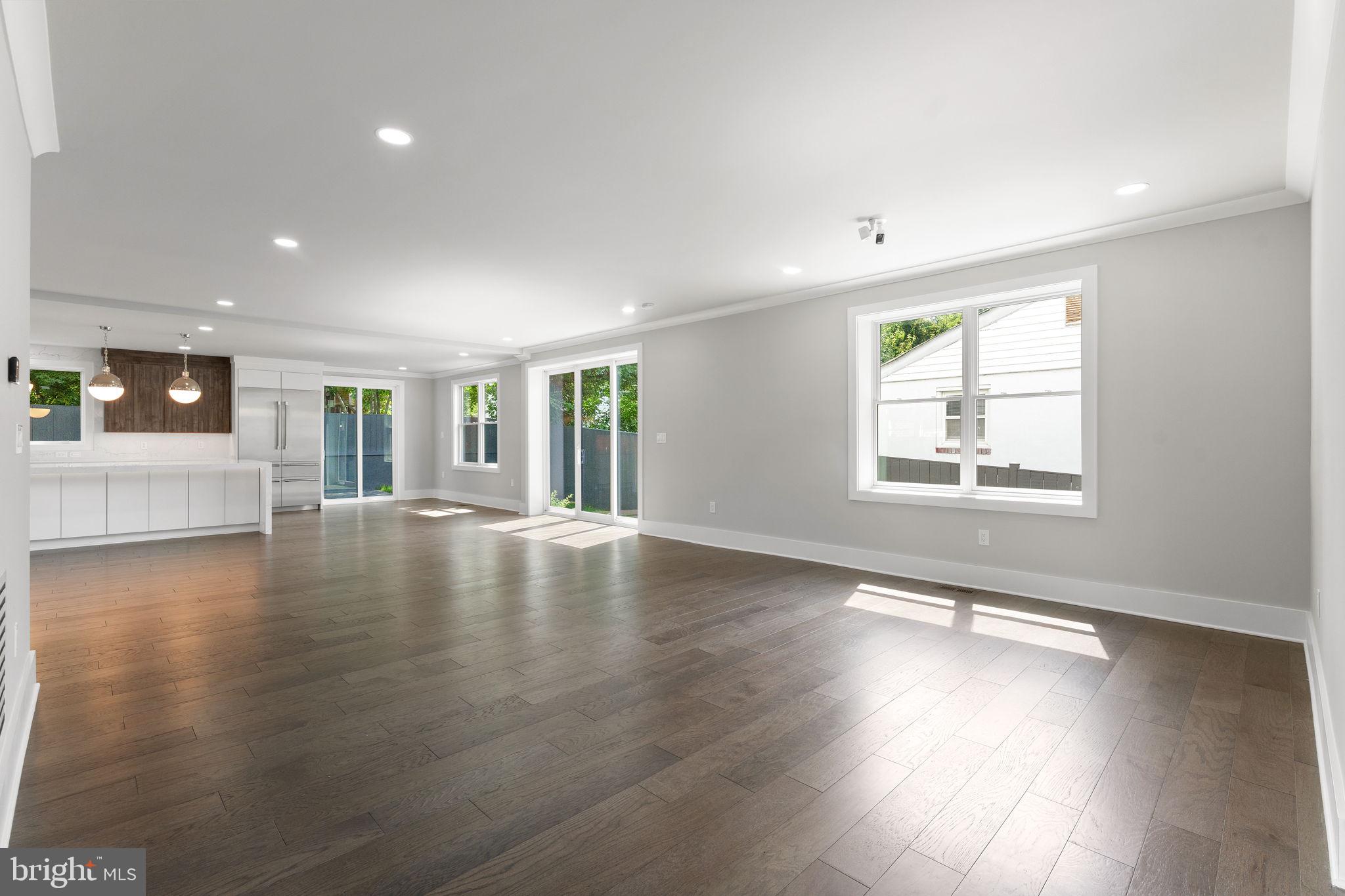 ARLINGTON VIEW - Residential