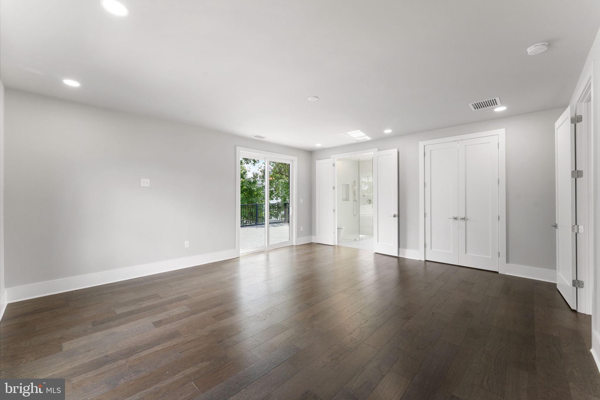 ARLINGTON VIEW - Residential