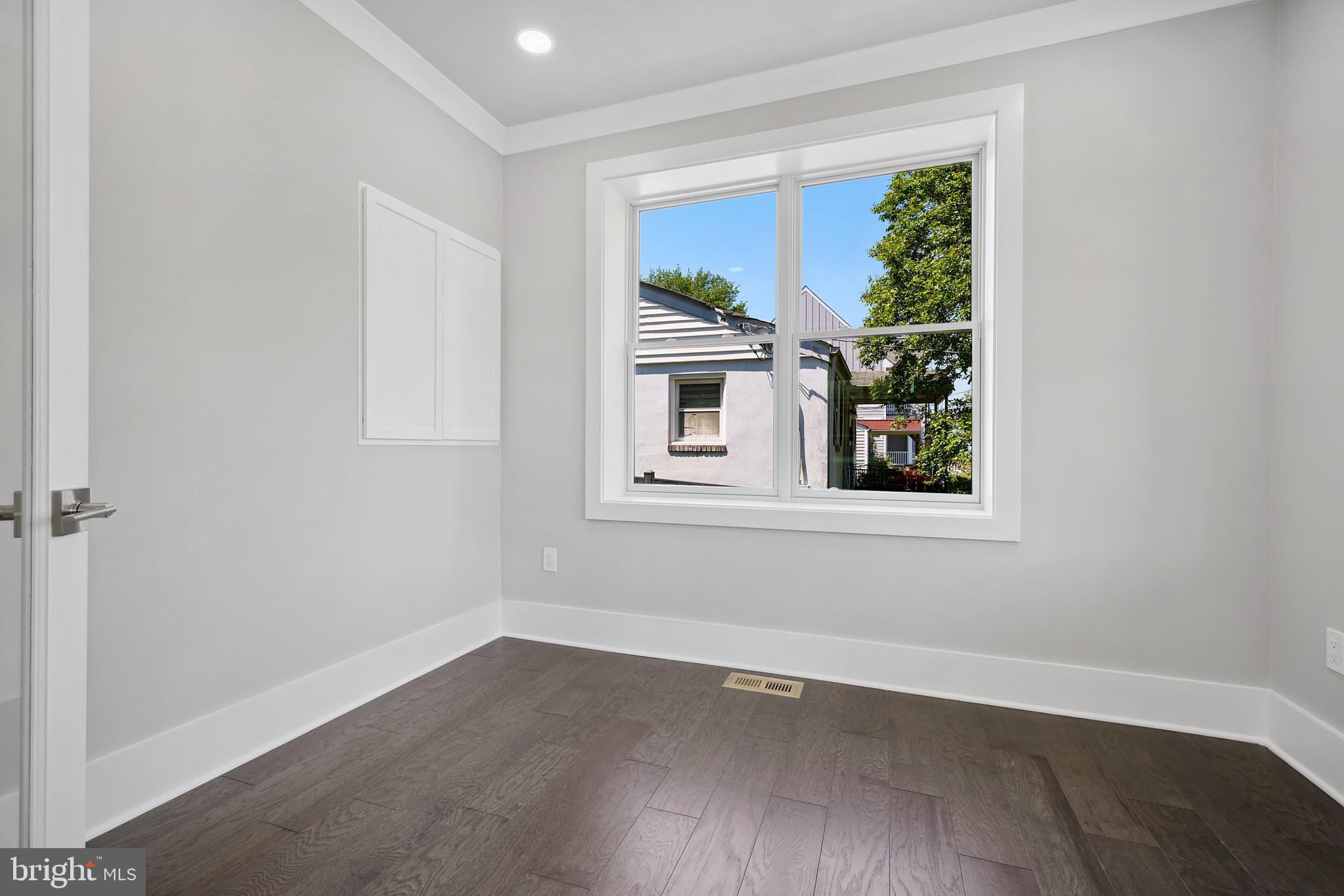 ARLINGTON VIEW - Residential