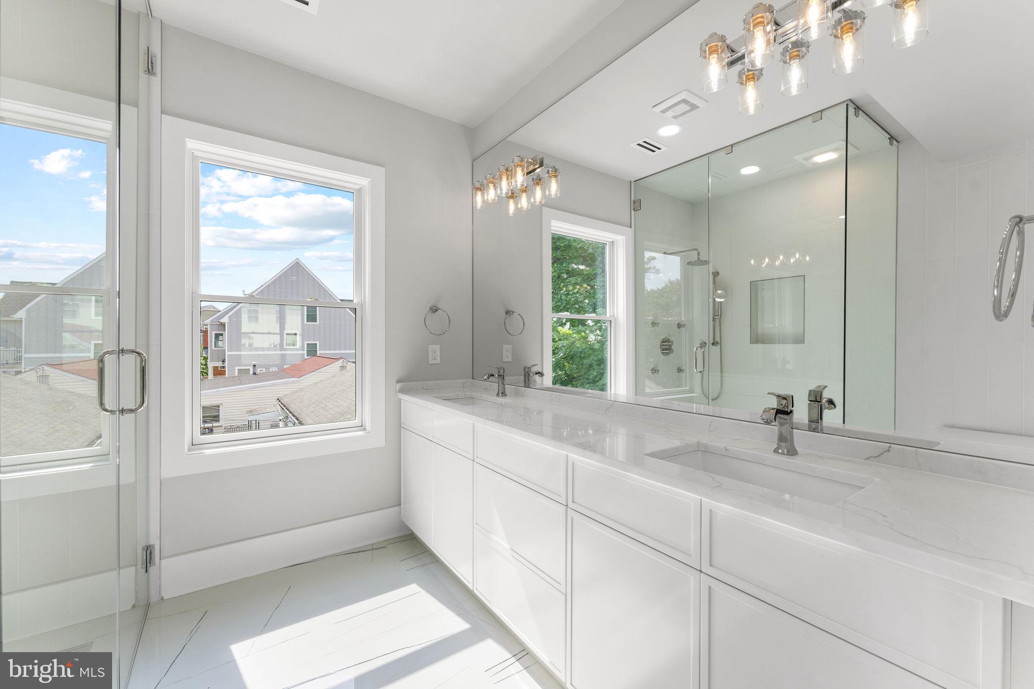 ARLINGTON VIEW - Residential