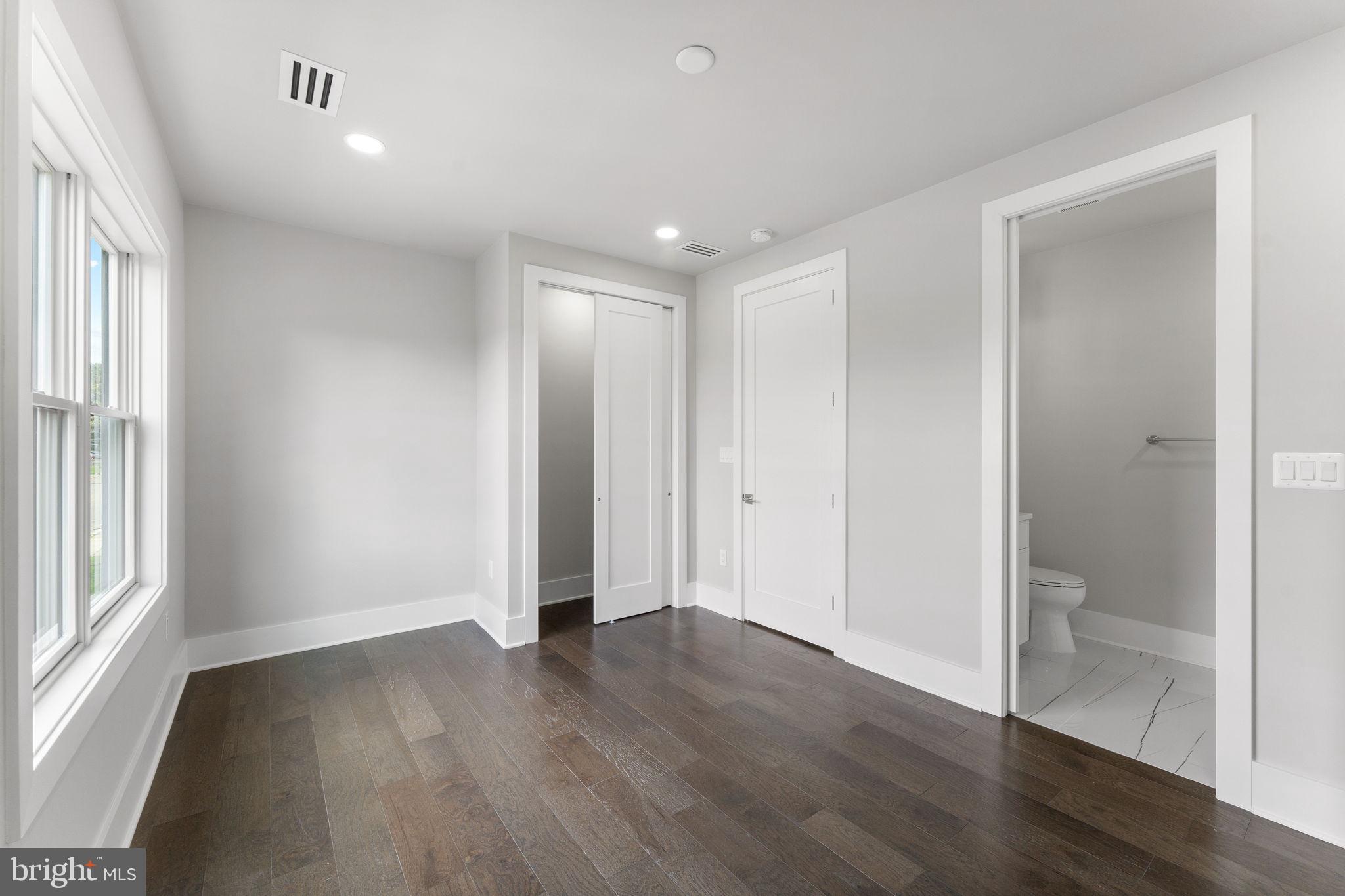 ARLINGTON VIEW - Residential