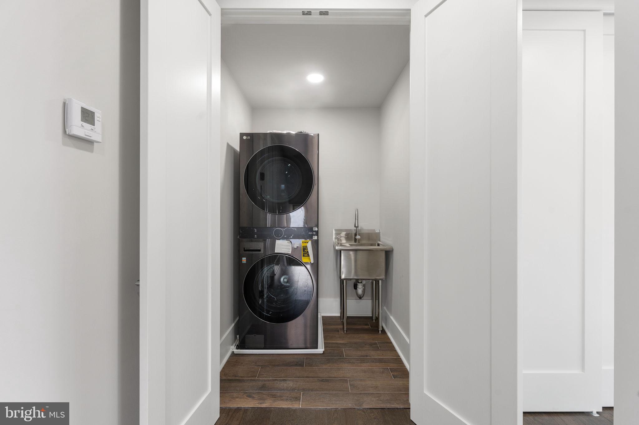 ARLINGTON VIEW - Residential