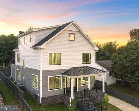 1610 12TH STREET S ARLINGTON VA 22204