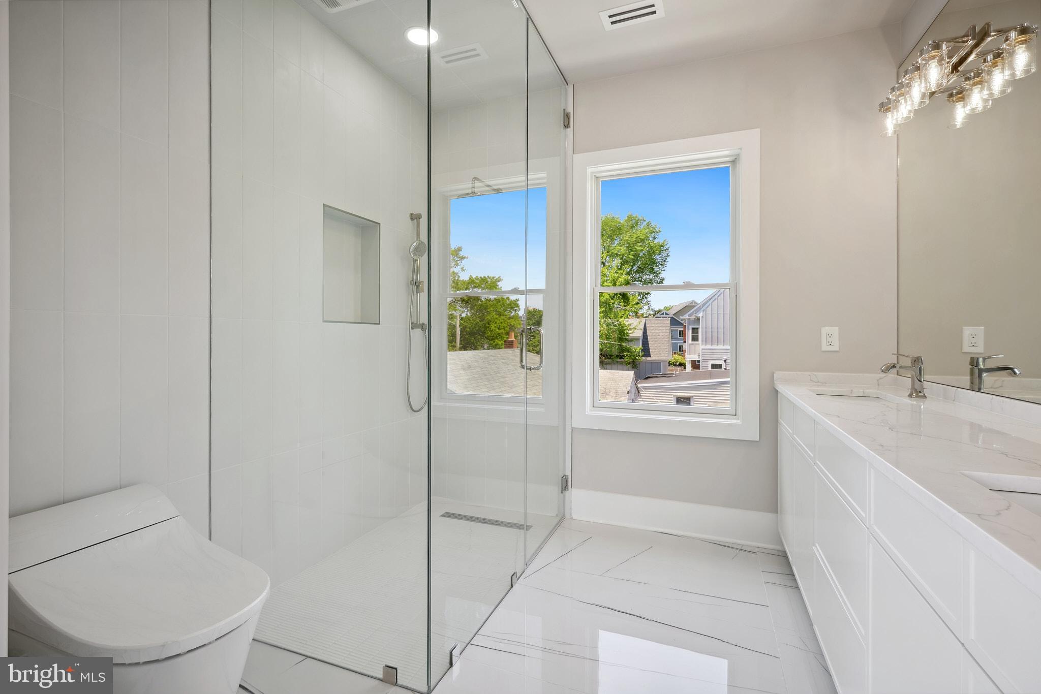 ARLINGTON VIEW - Residential