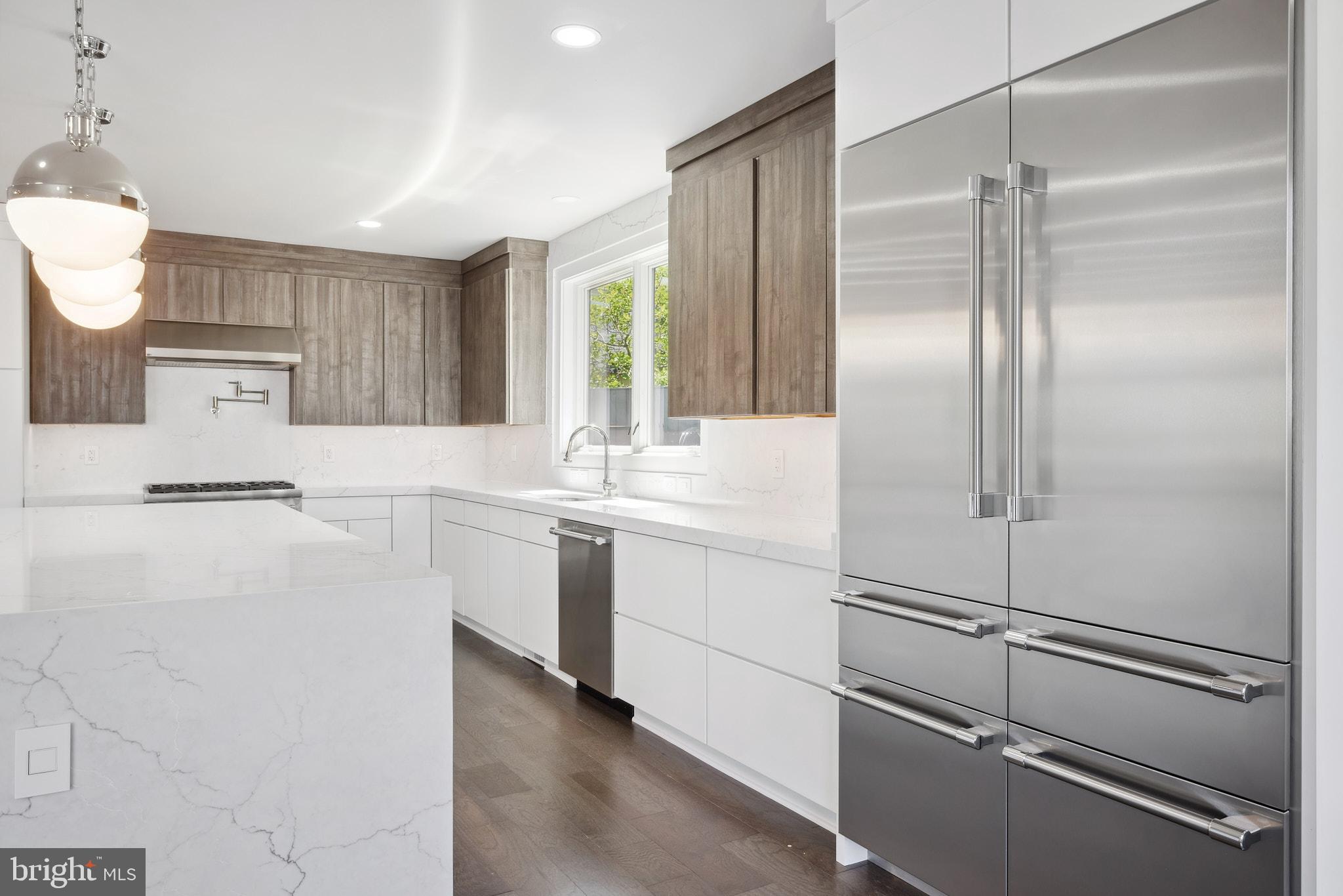 ARLINGTON VIEW - Residential