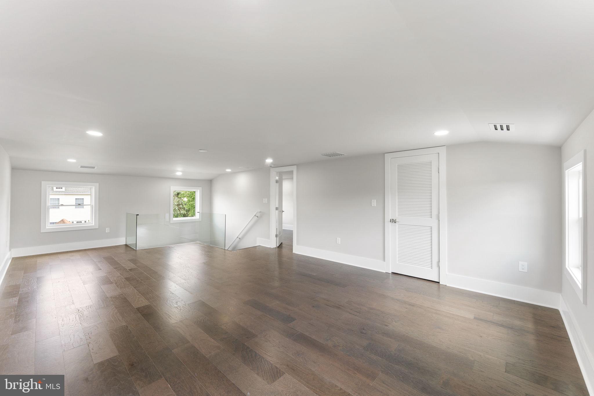 ARLINGTON VIEW - Residential