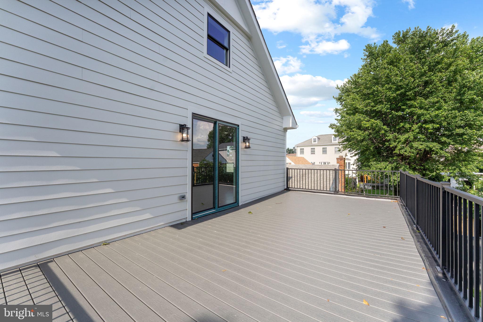 ARLINGTON VIEW - Residential