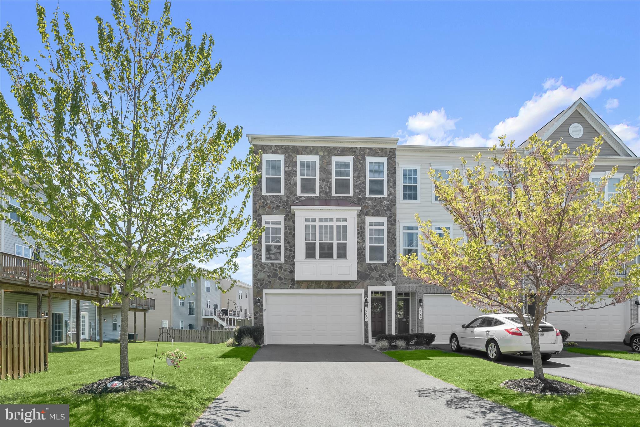 MAYFAIR - Residential