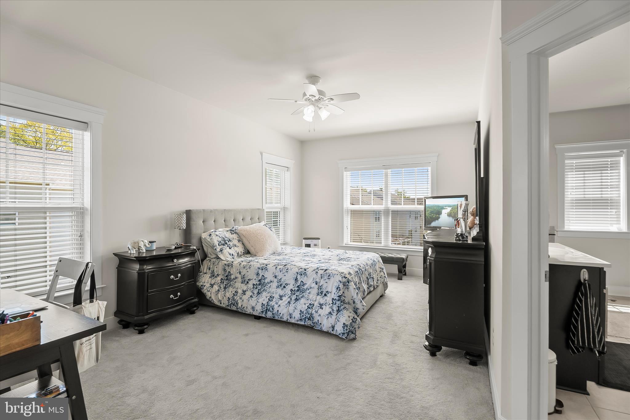 MAYFAIR - Residential