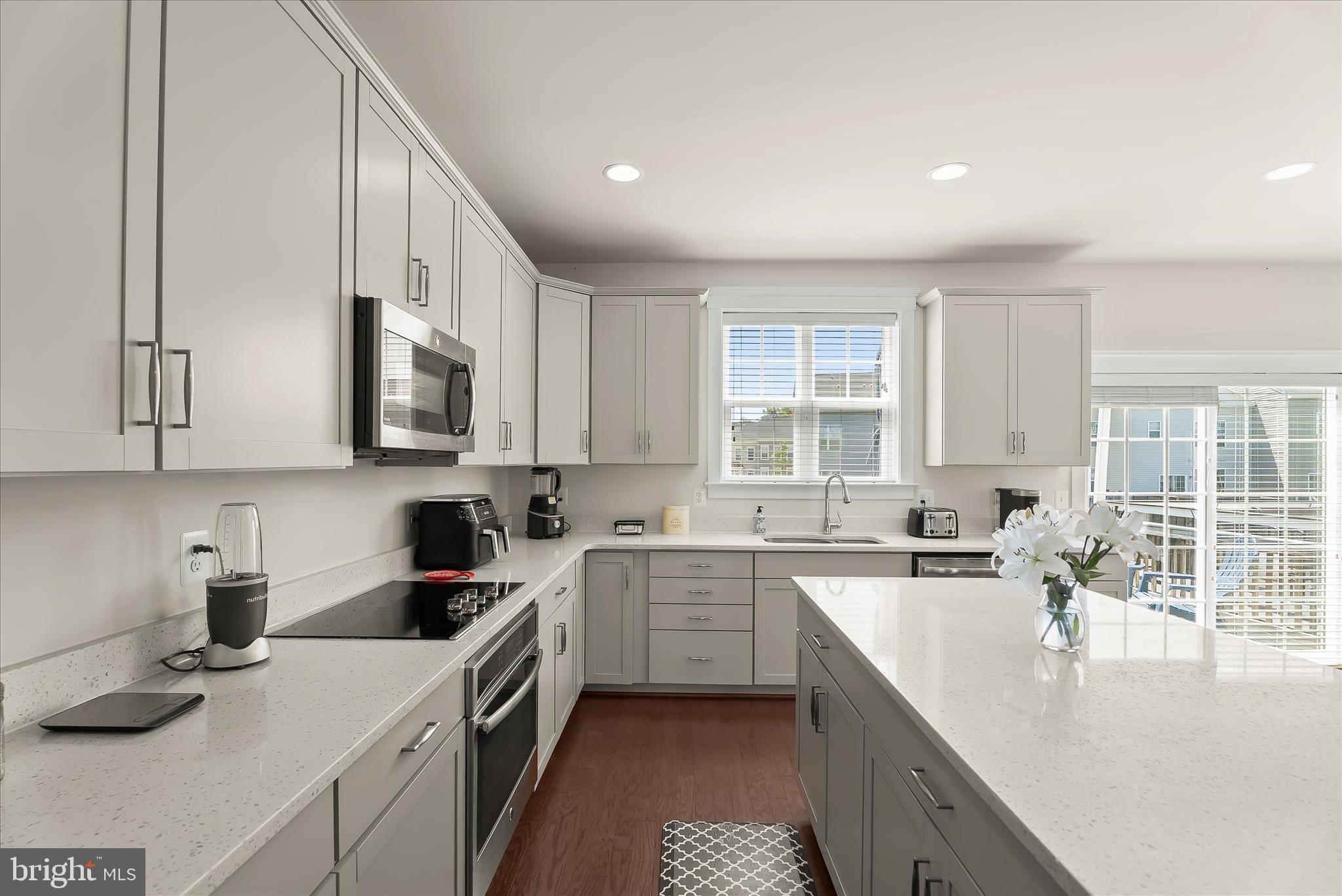 MAYFAIR - Residential