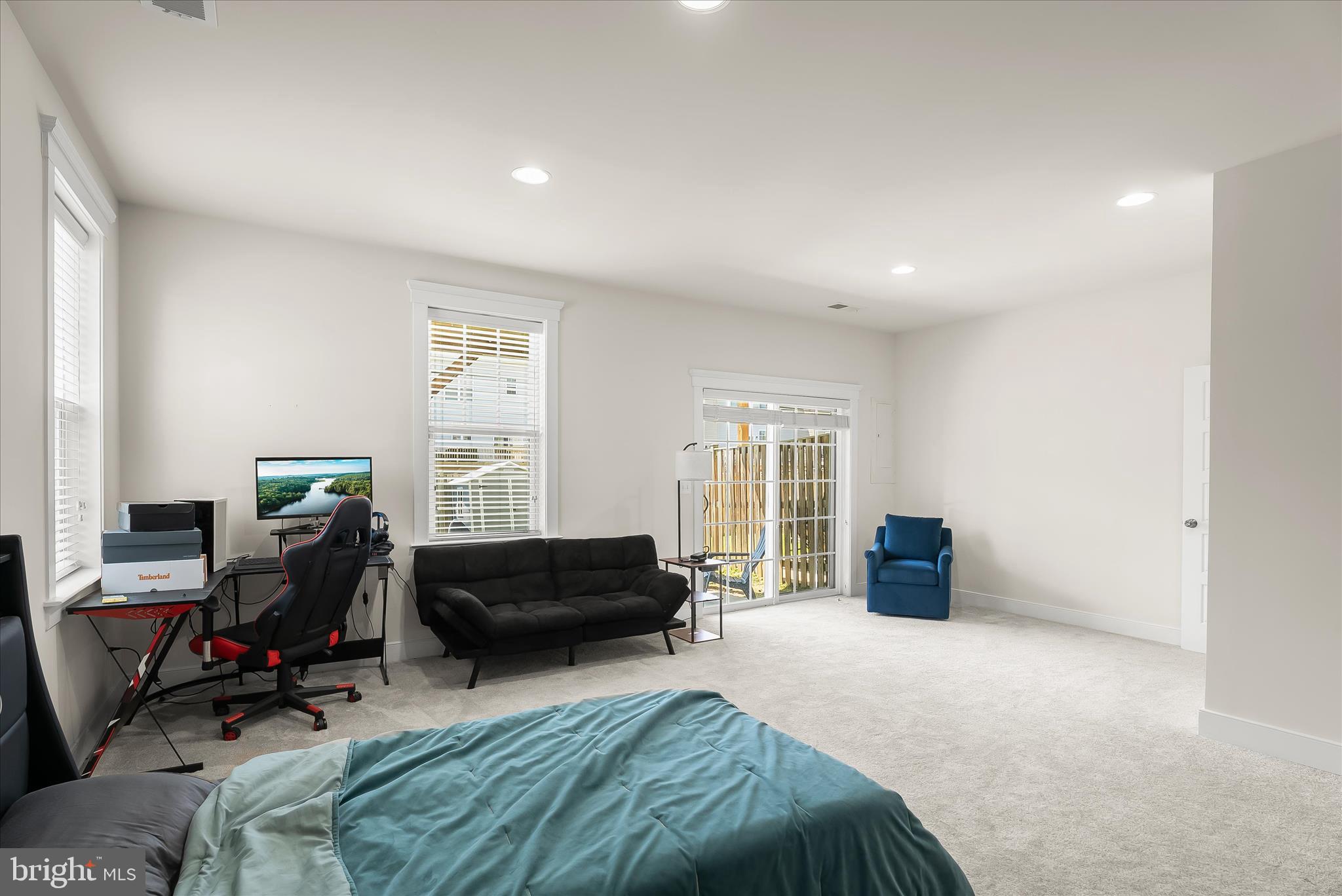 MAYFAIR - Residential