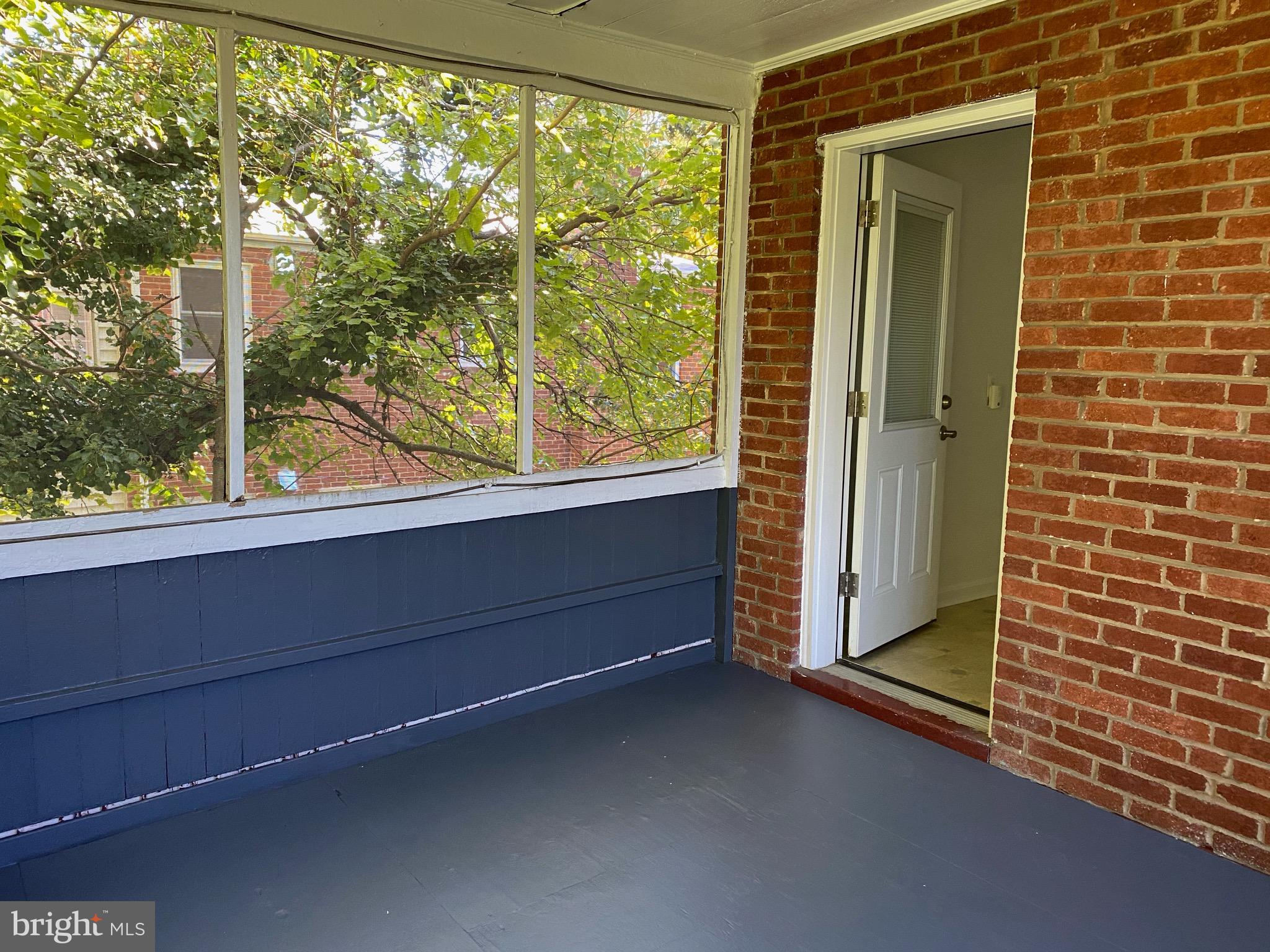 CLARENDON - Residential Lease