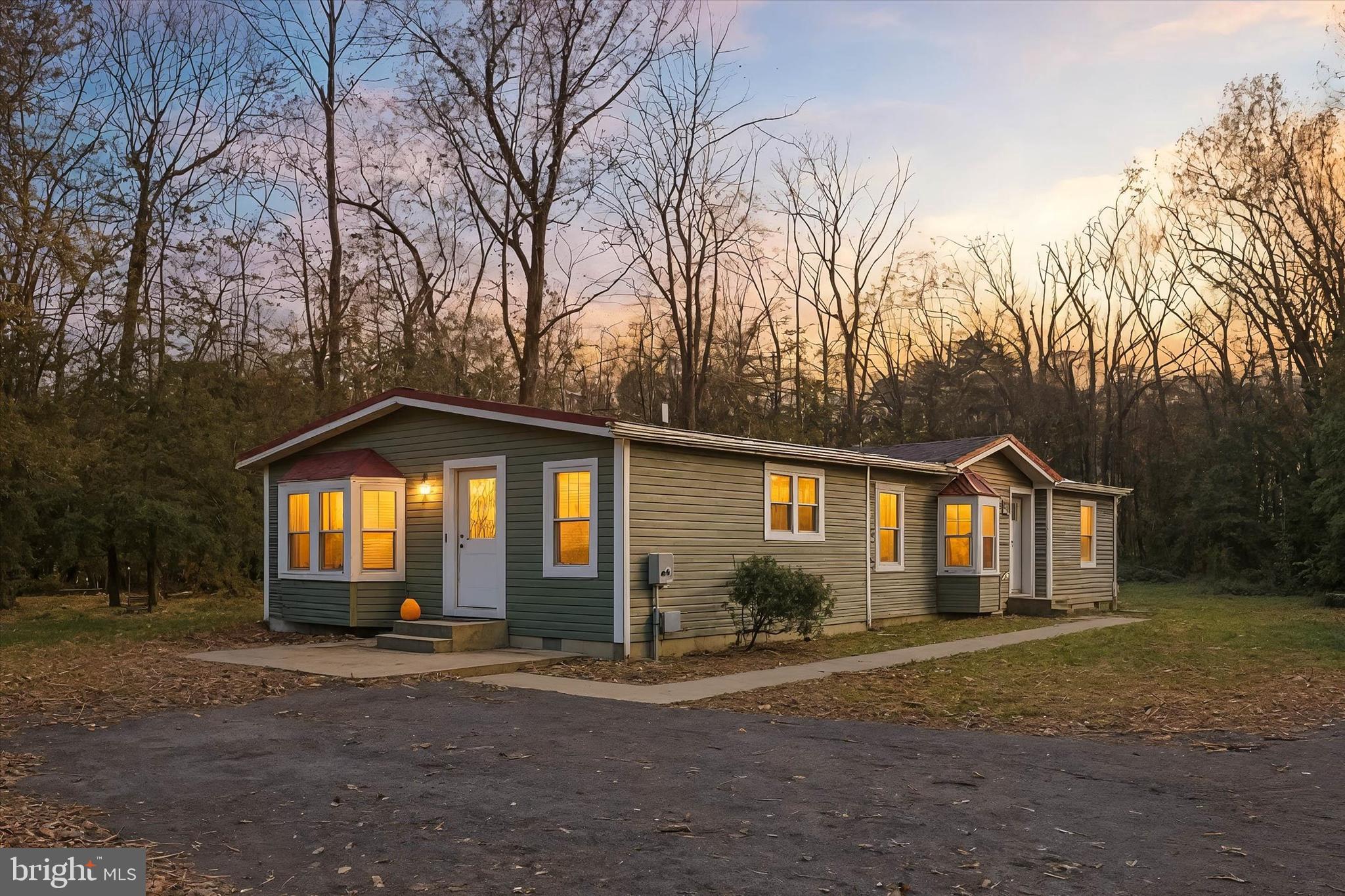 4709 DEEP GRASS LANE