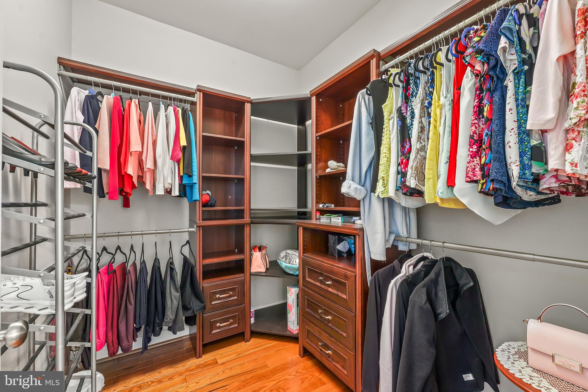 RIVER GLEN - Residential