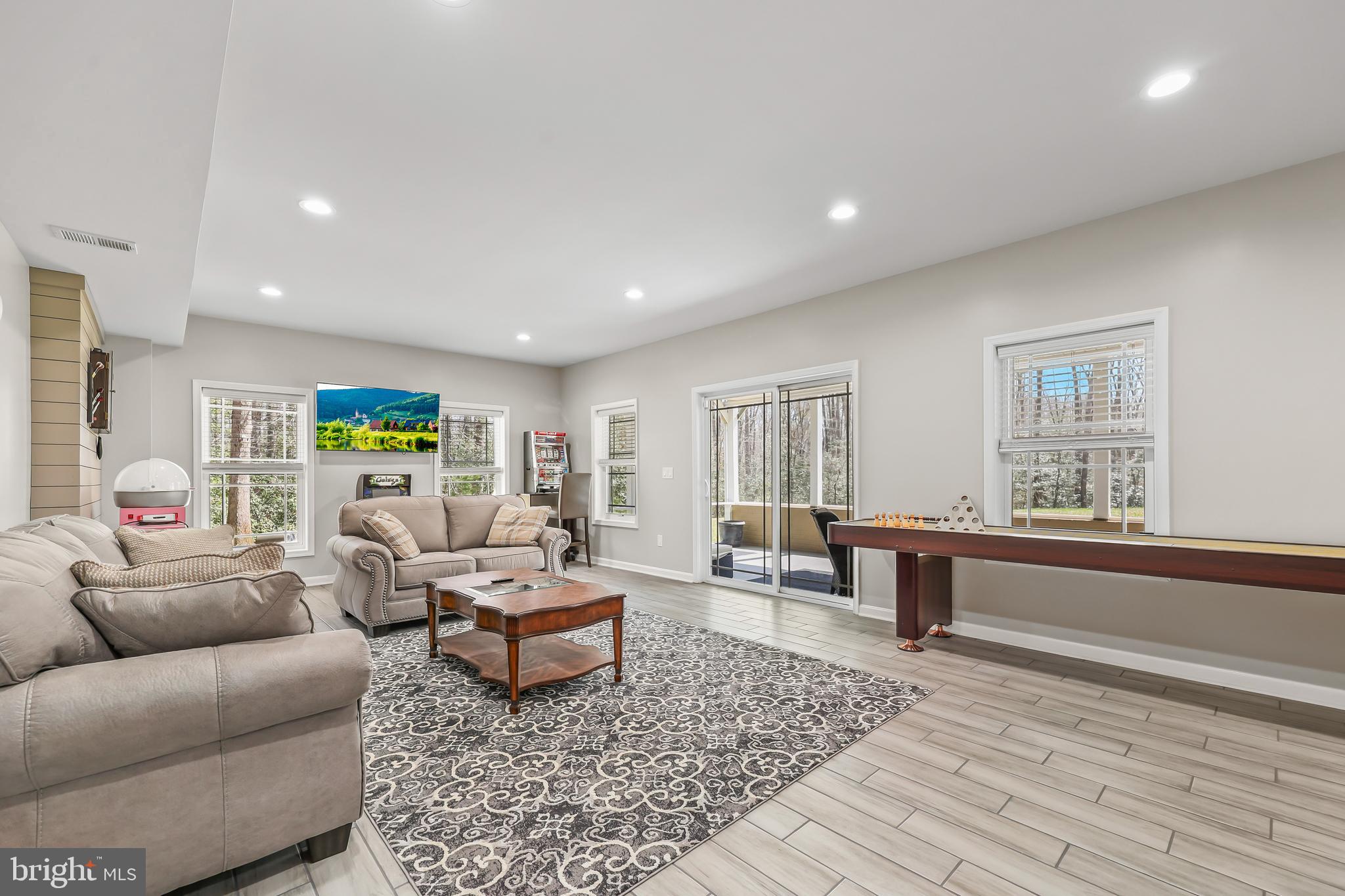 RIVER GLEN - Residential