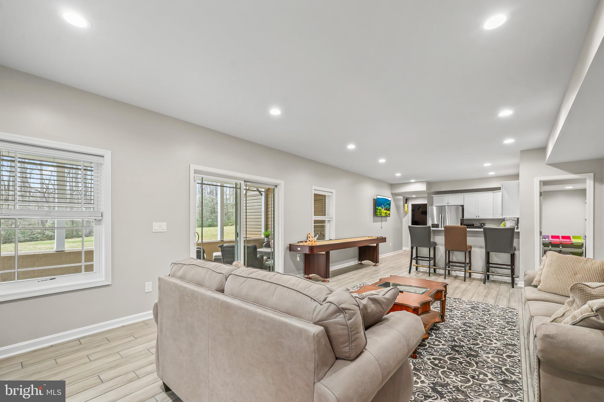 RIVER GLEN - Residential