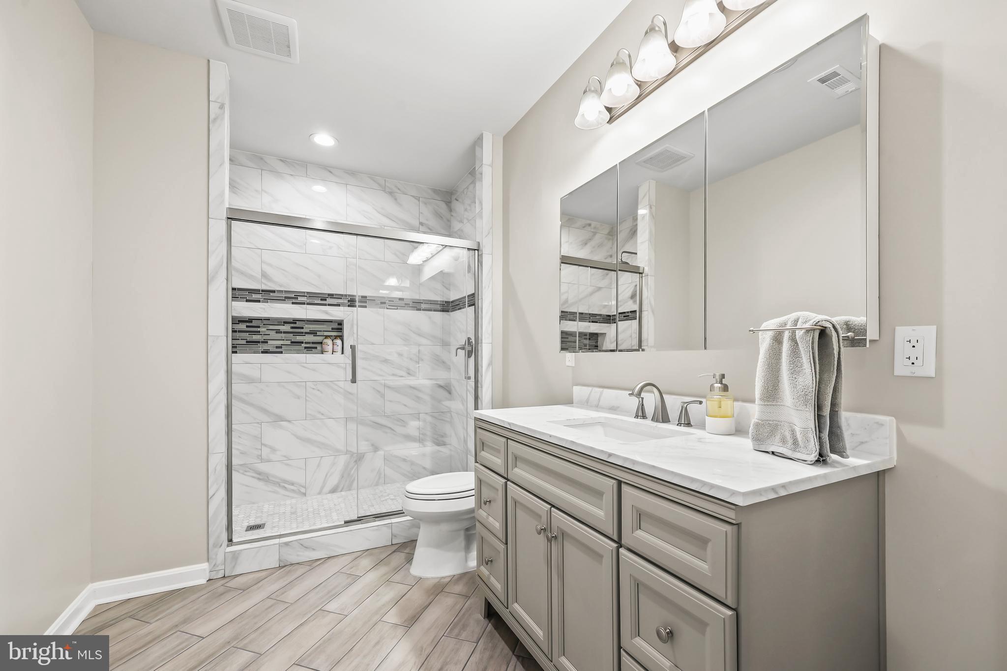 RIVER GLEN - Residential