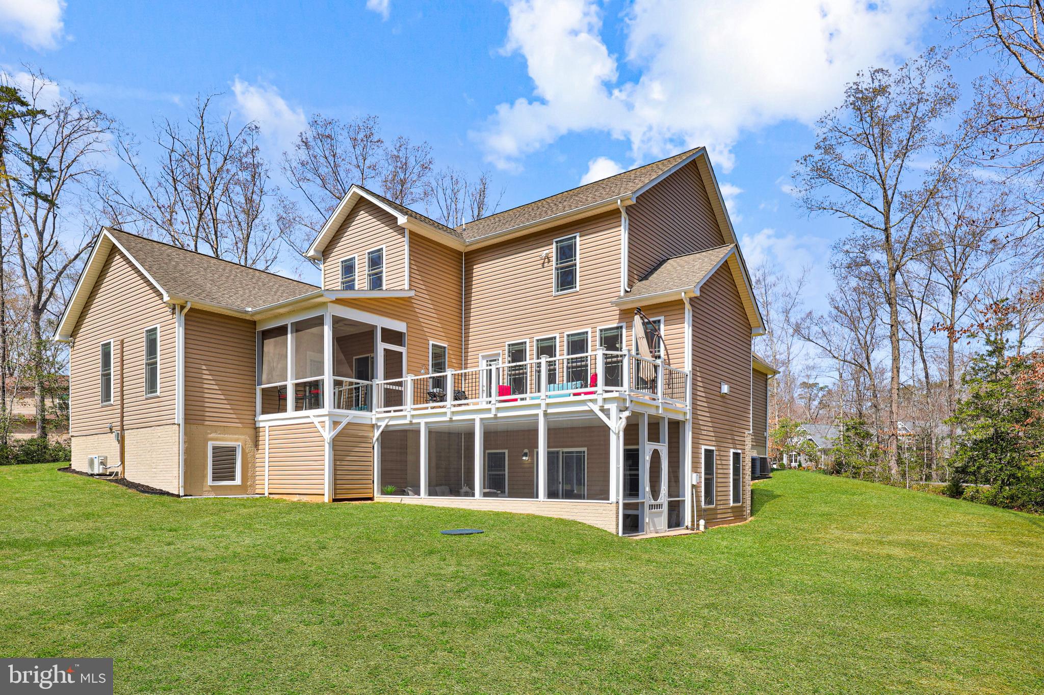 RIVER GLEN - Residential