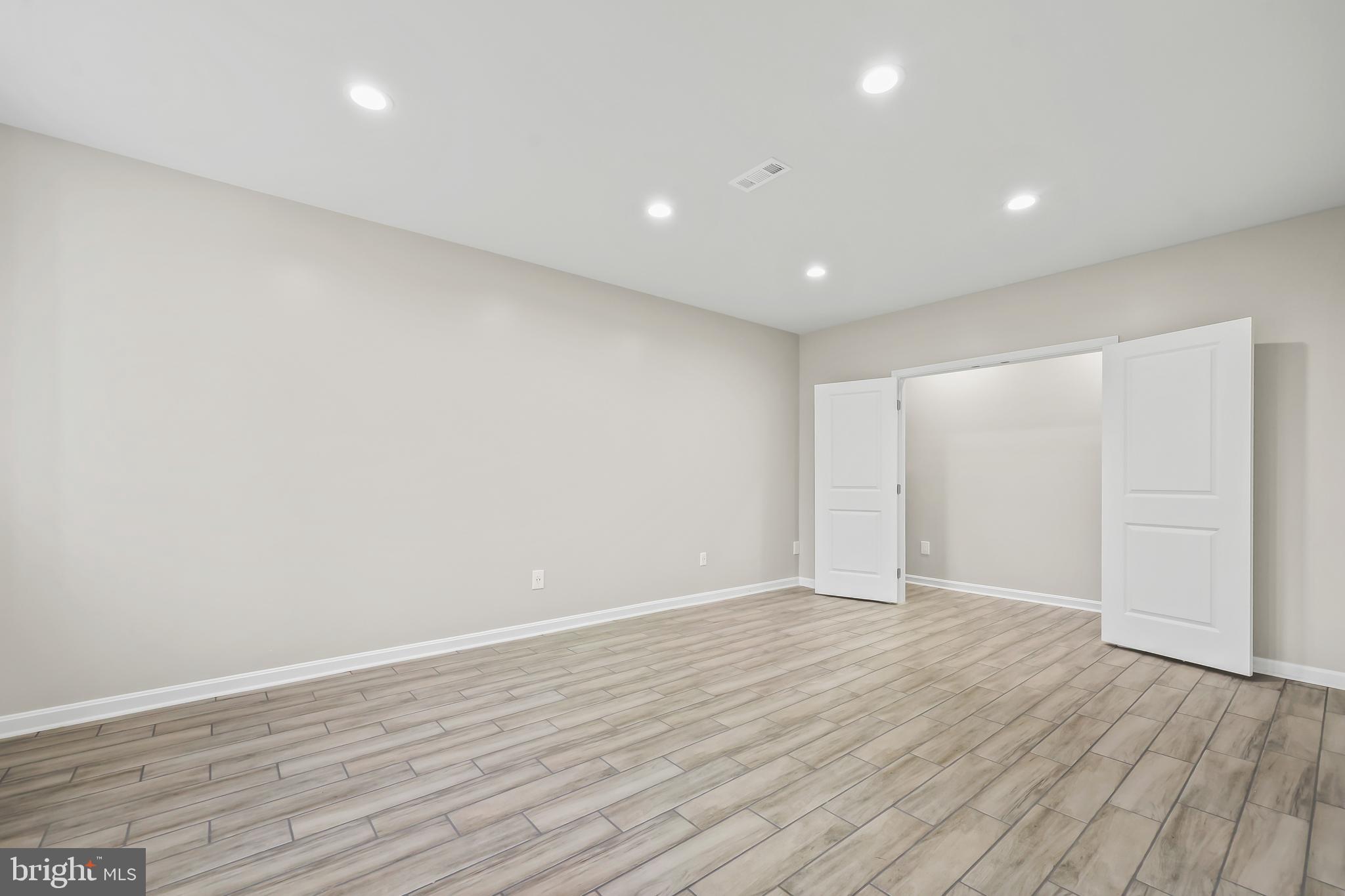 RIVER GLEN - Residential