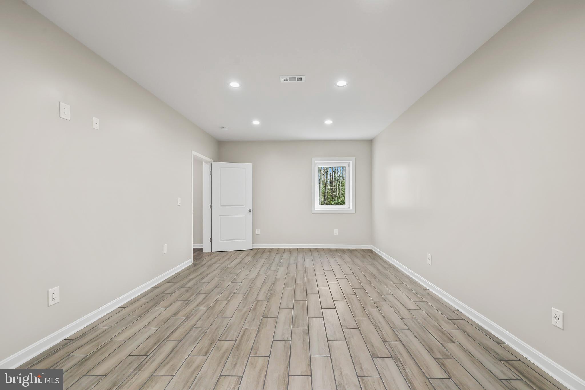 RIVER GLEN - Residential