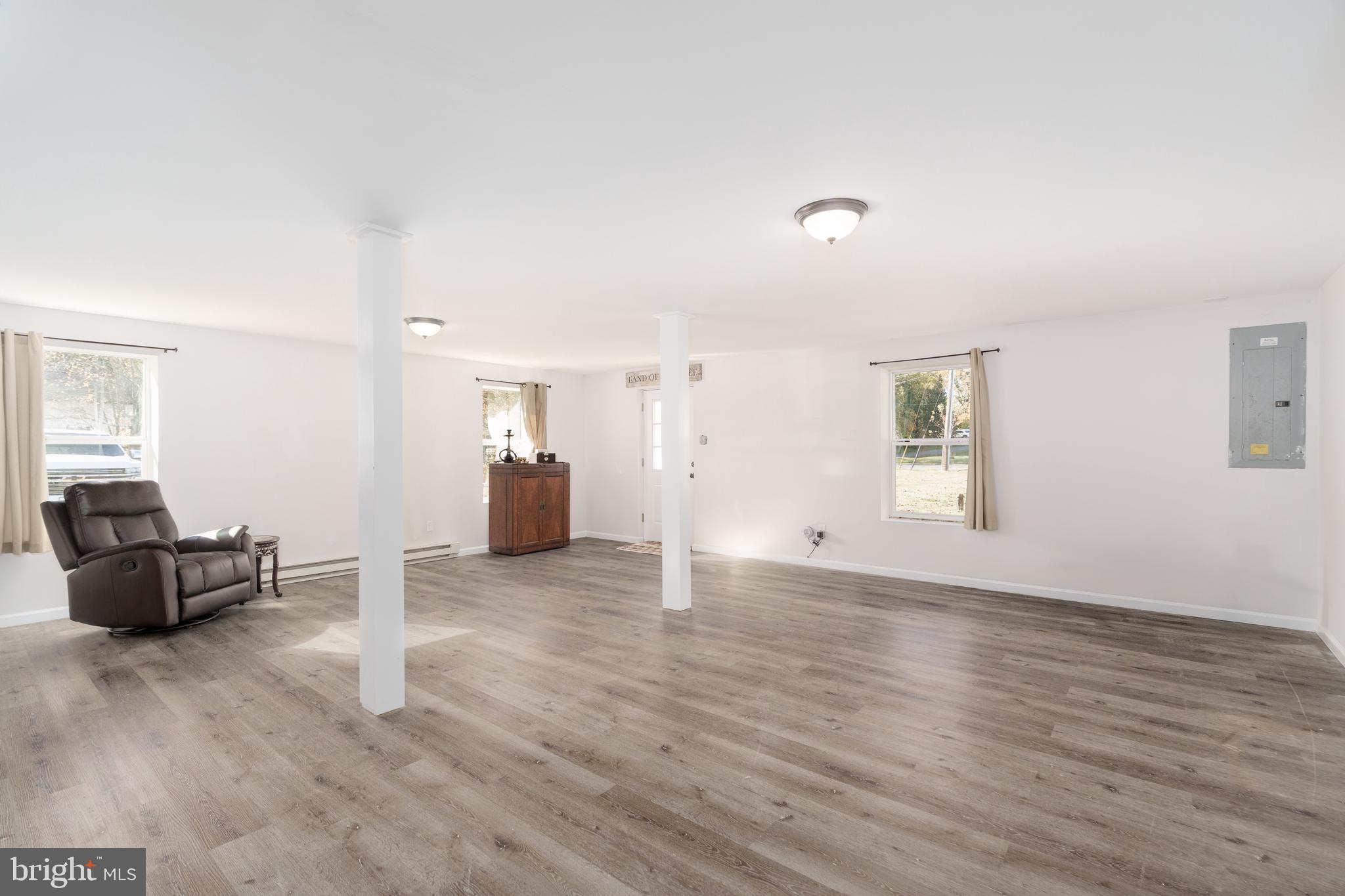 HACKS POINT - Residential