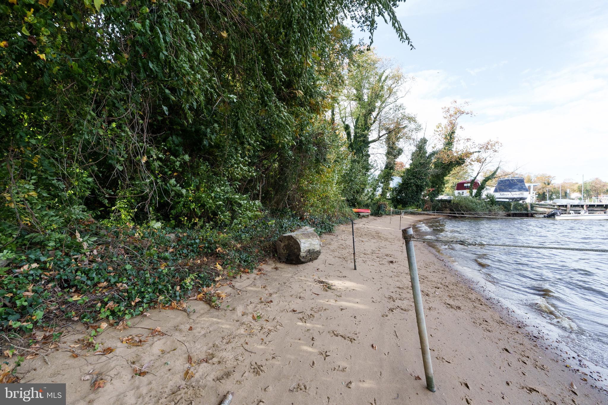 HACKS POINT - Residential