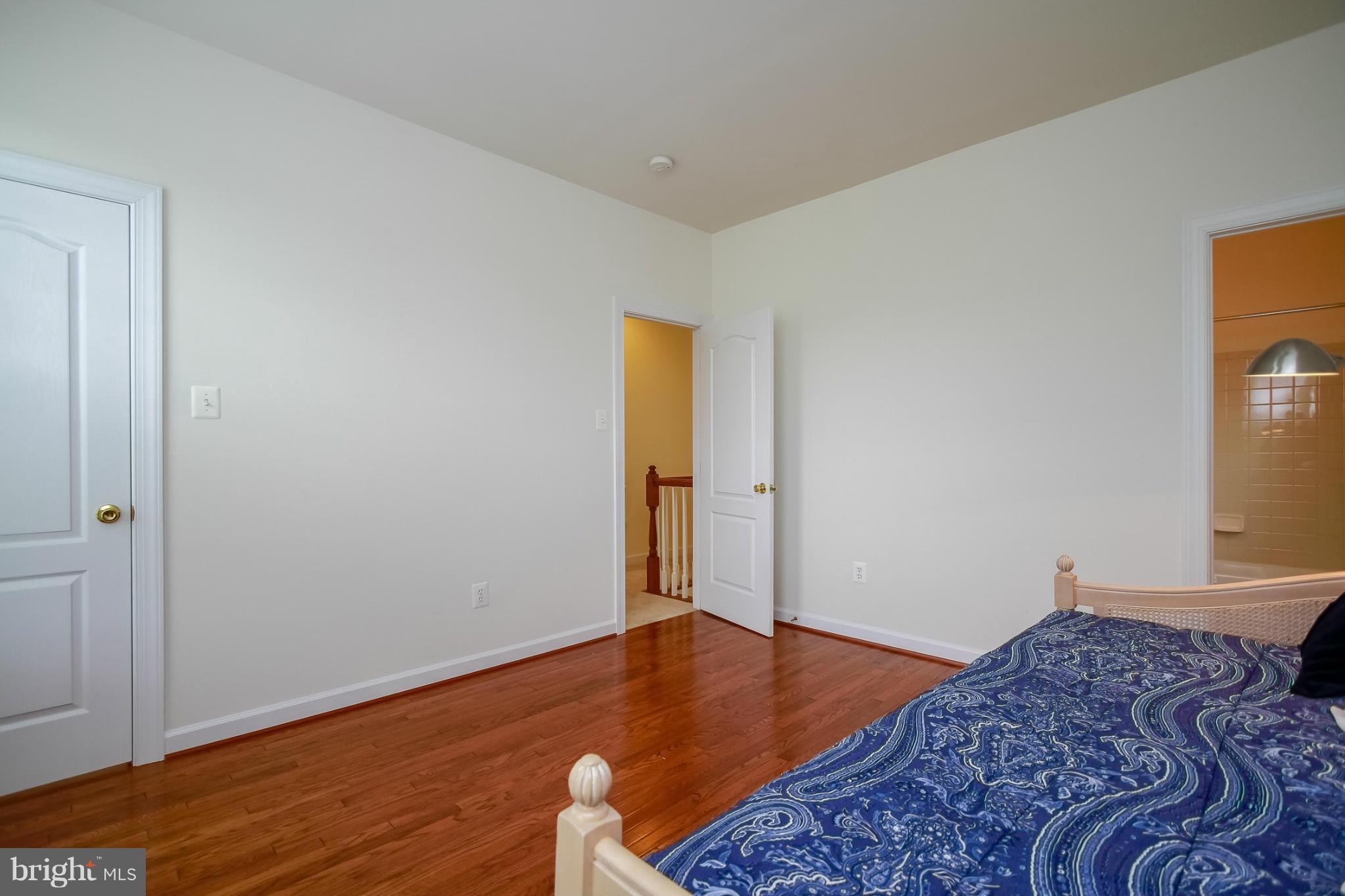 SOUTHDOWN SHORES - Residential