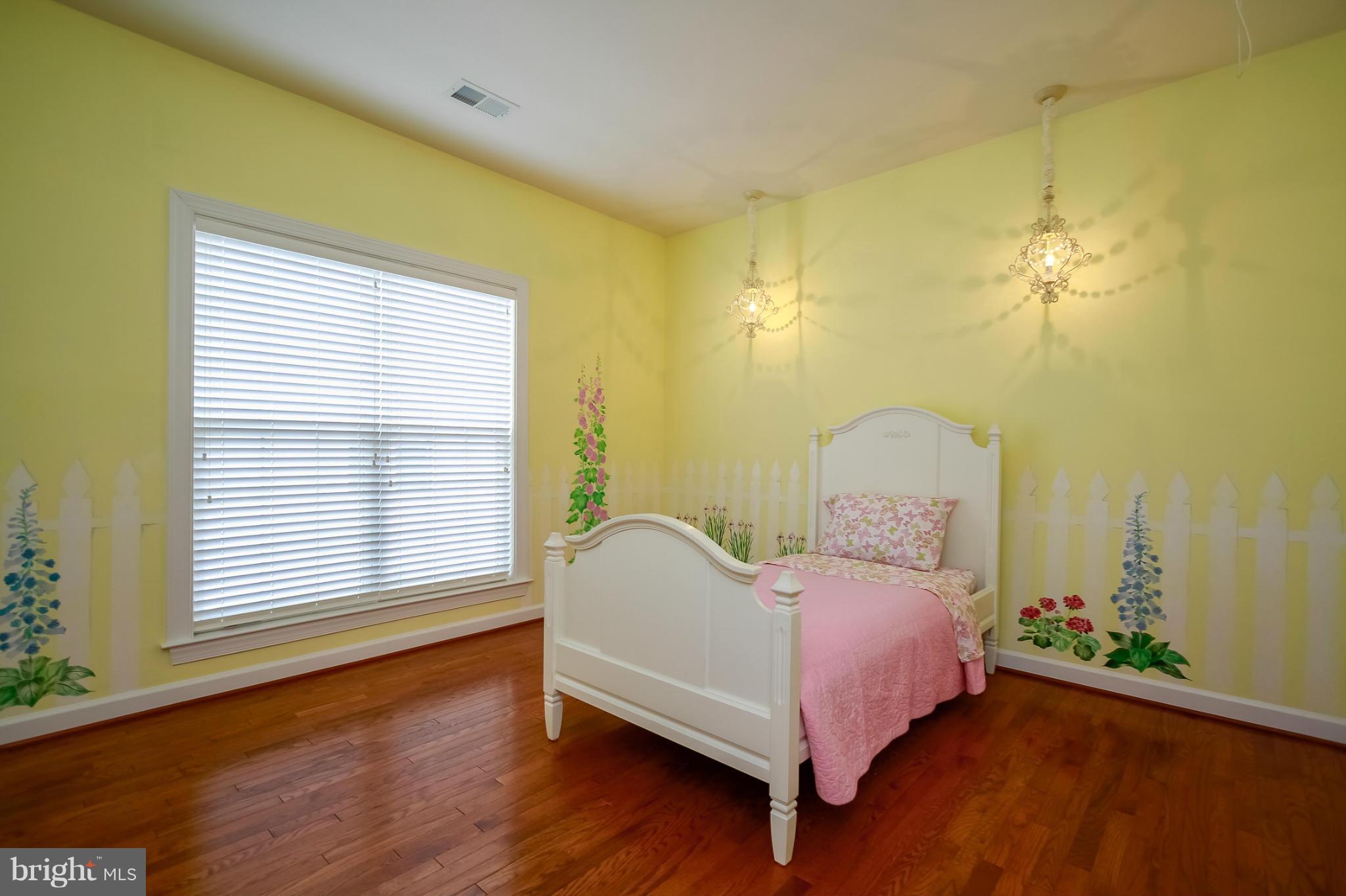 SOUTHDOWN SHORES - Residential