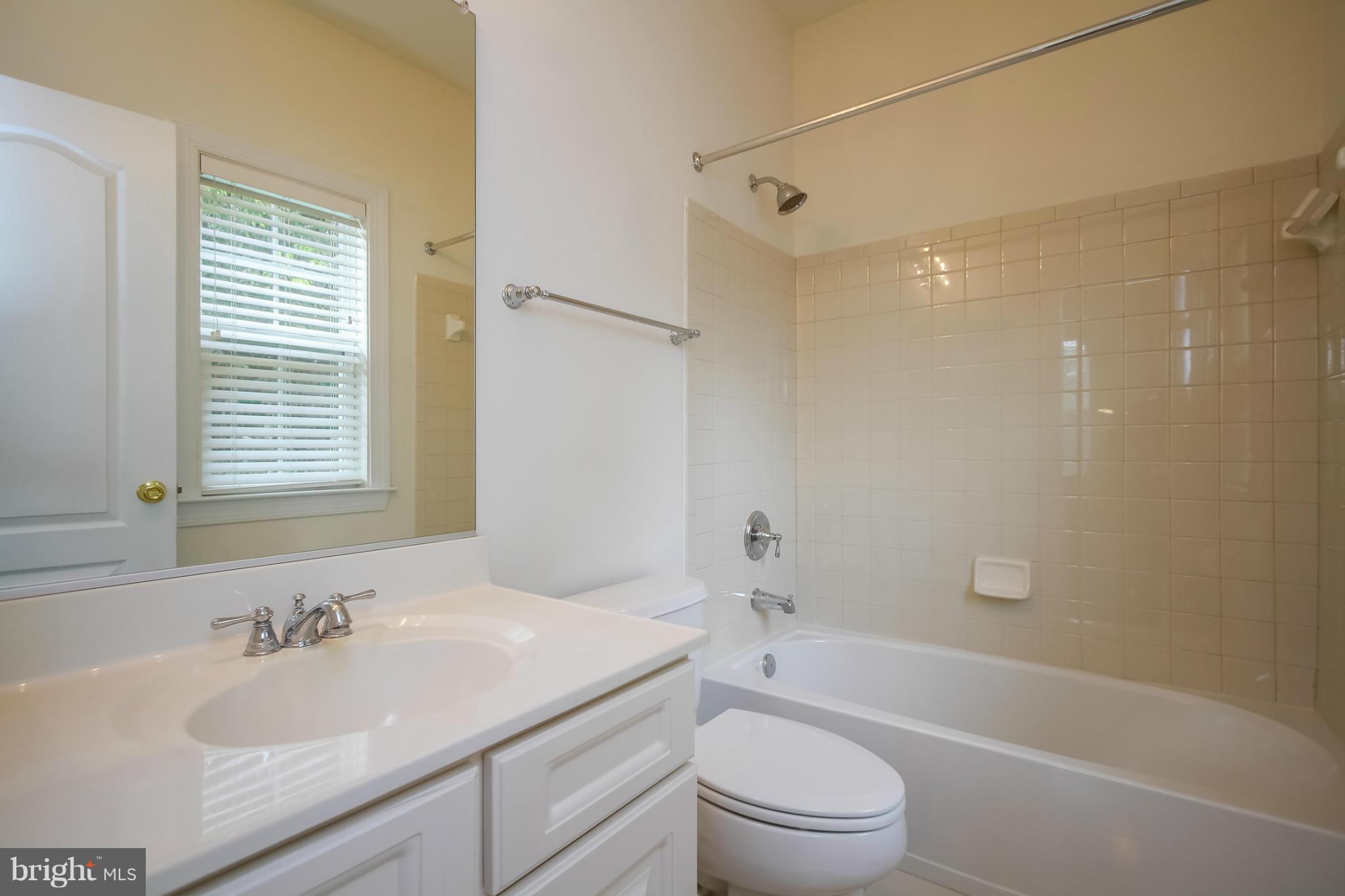 SOUTHDOWN SHORES - Residential