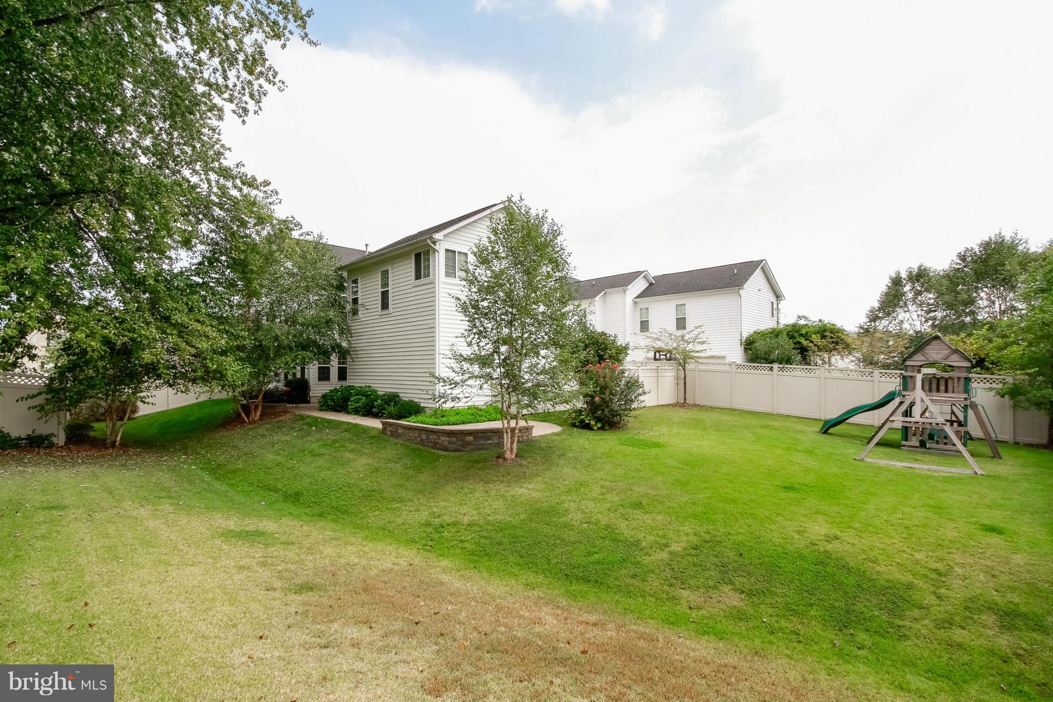 SOUTHDOWN SHORES - Residential