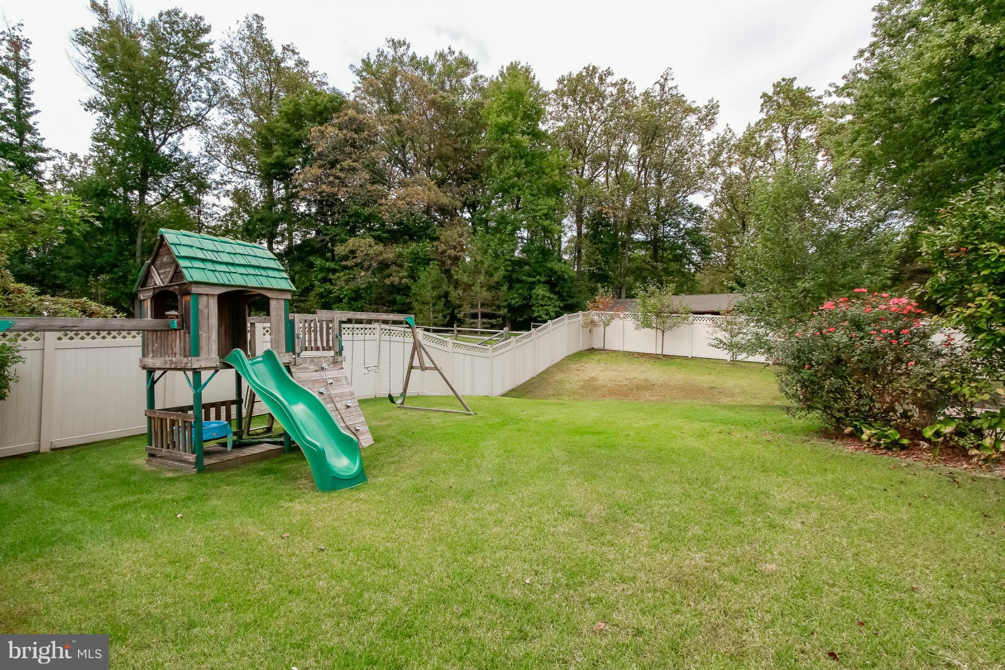 SOUTHDOWN SHORES - Residential