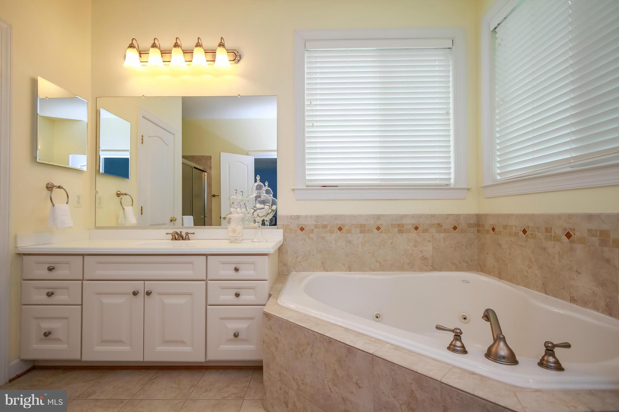 SOUTHDOWN SHORES - Residential