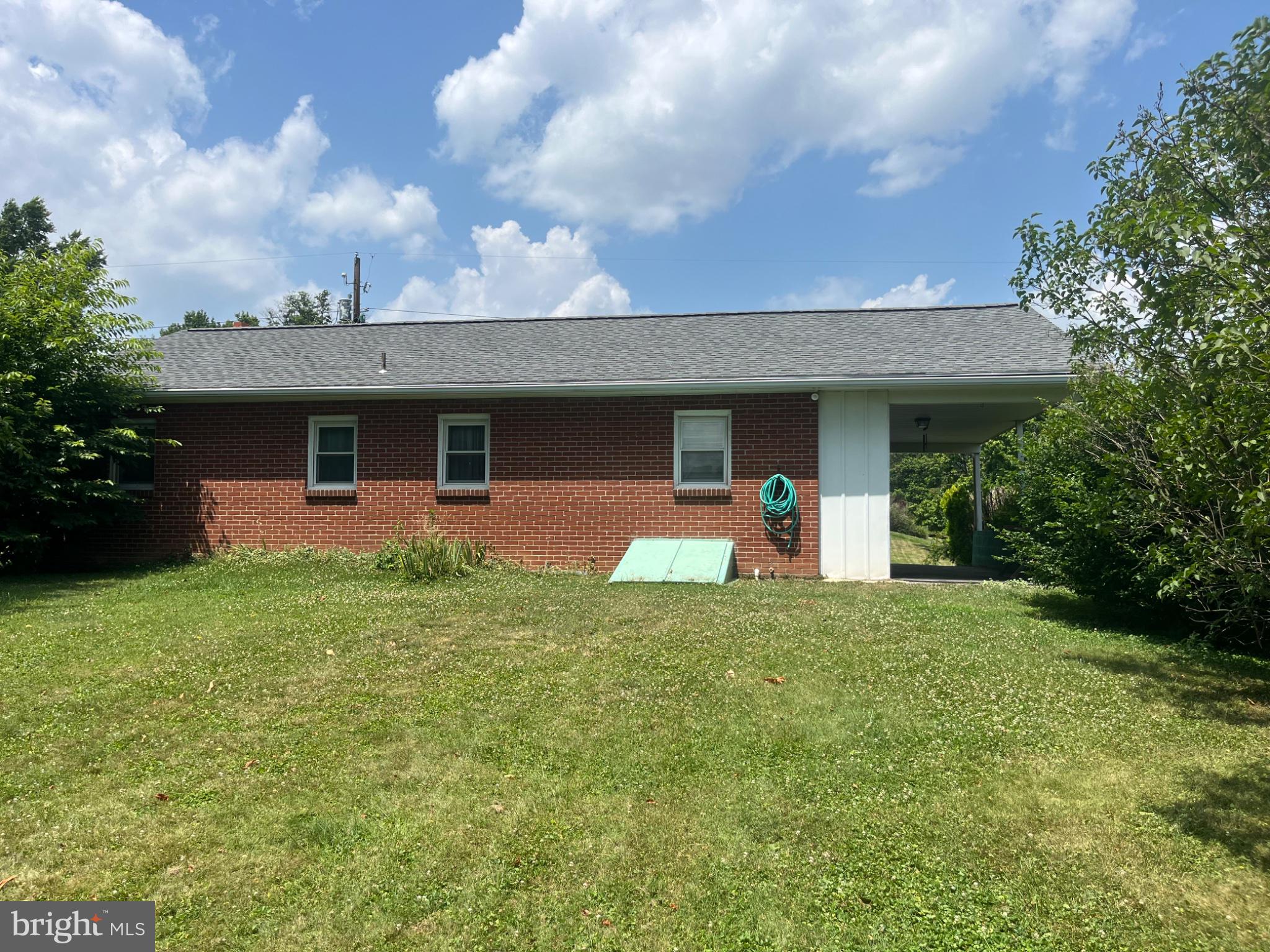 422 REDWOOD DRIVE