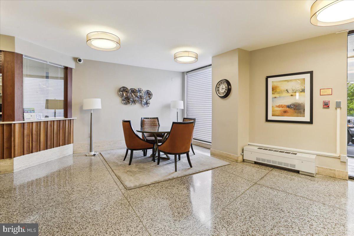 1121 UNIVERSITY BOULEVARD W 1111-B