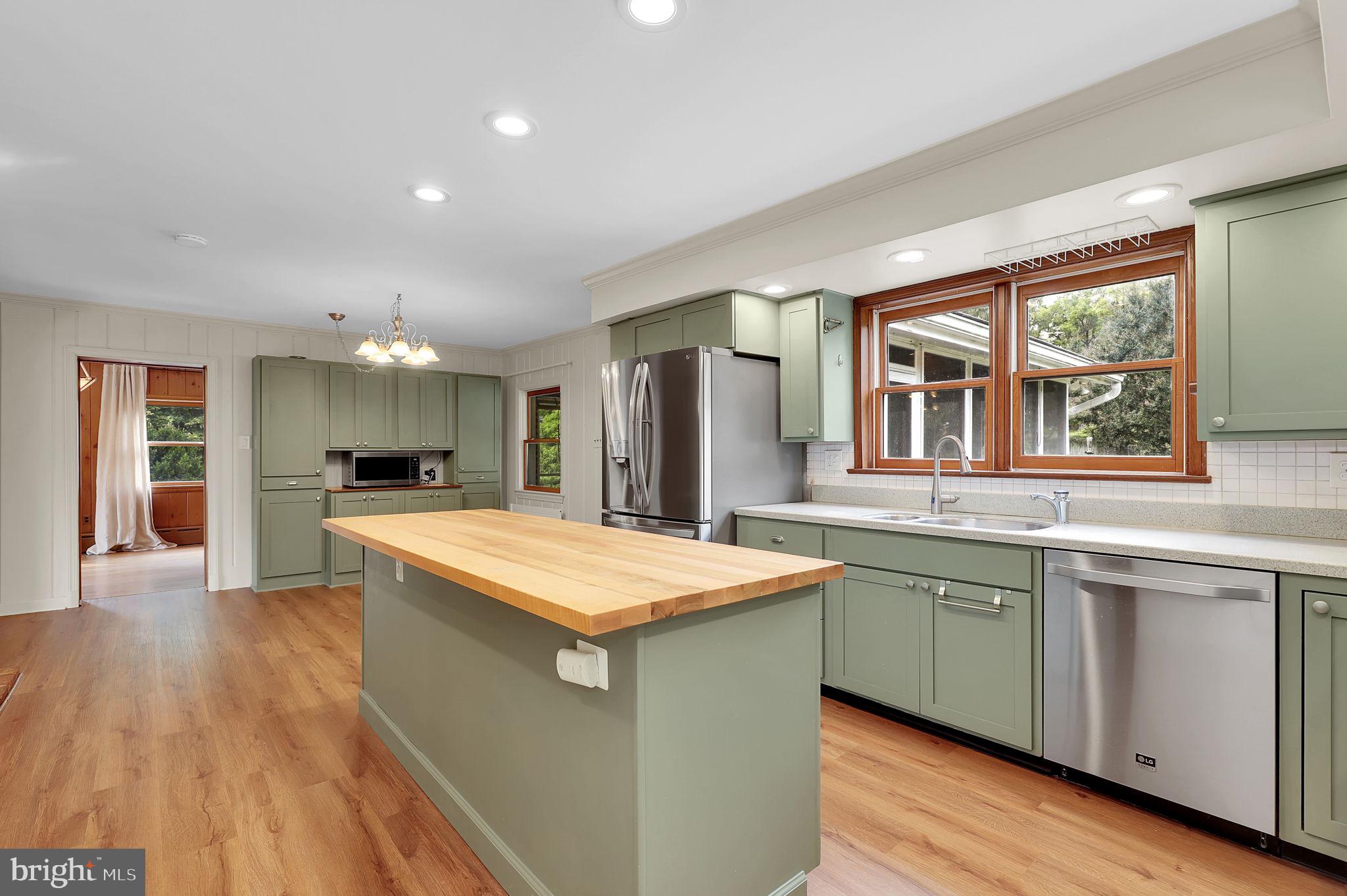 15211 BAUGHMAN DRIVE